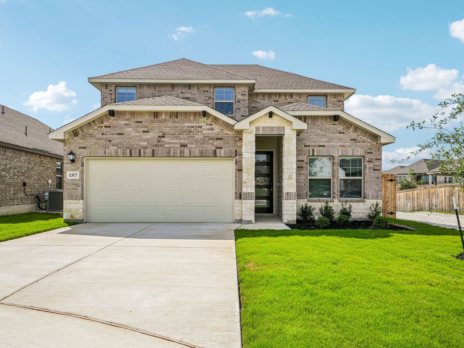 Front Exterior:Front Exterior