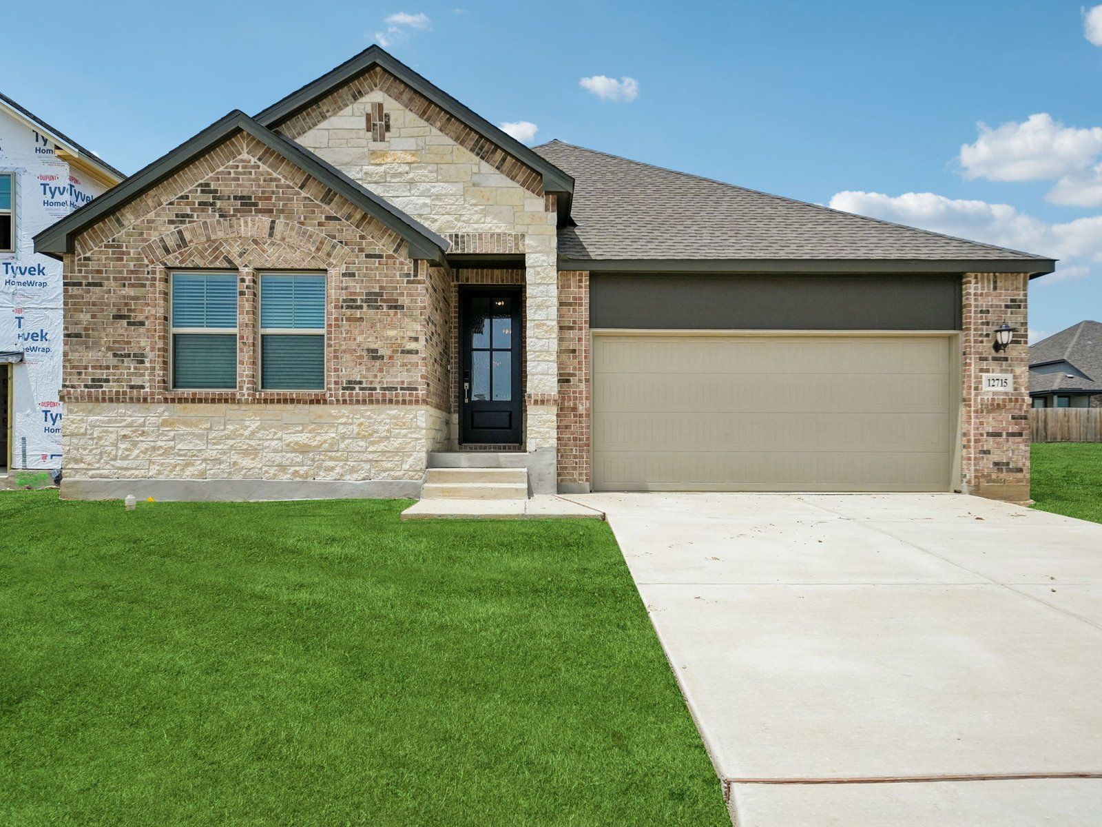 Front Exterior:Front Exterior