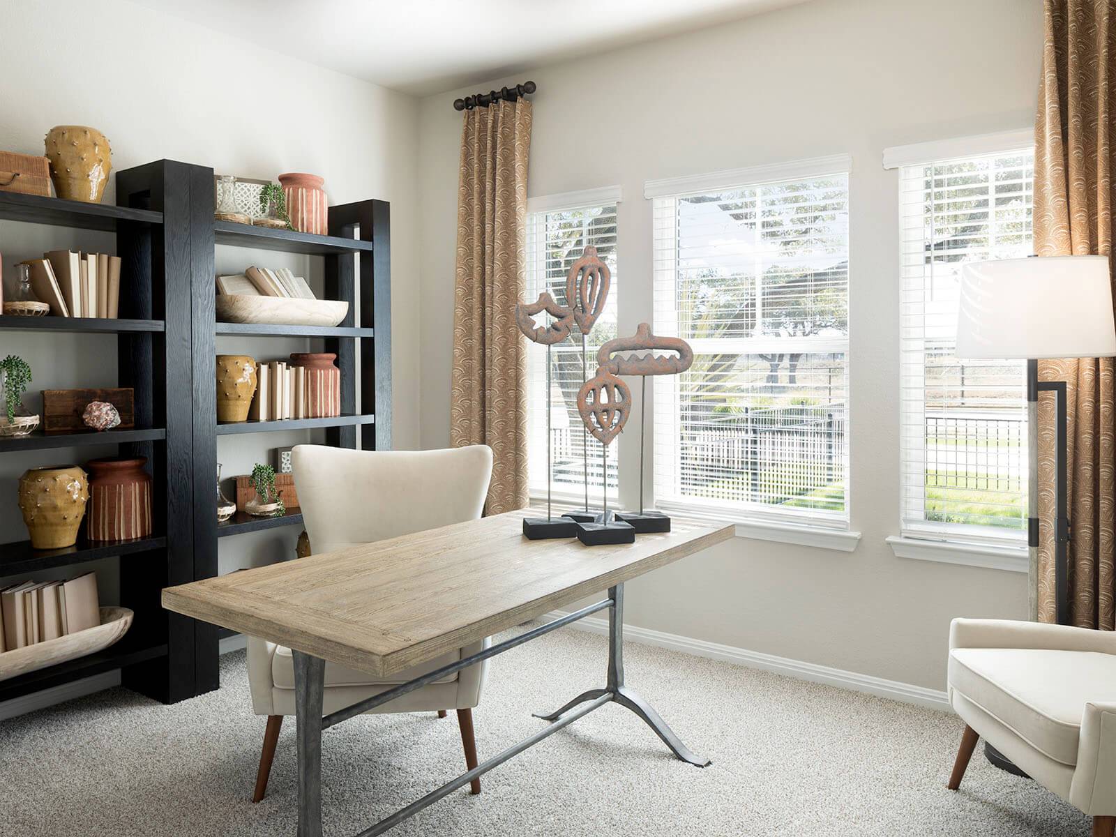 Utilize this spacious flex space as a home office or however best suits your family's needs.:Utilize this spacious flex space as a home office or however best suits your family's needs.