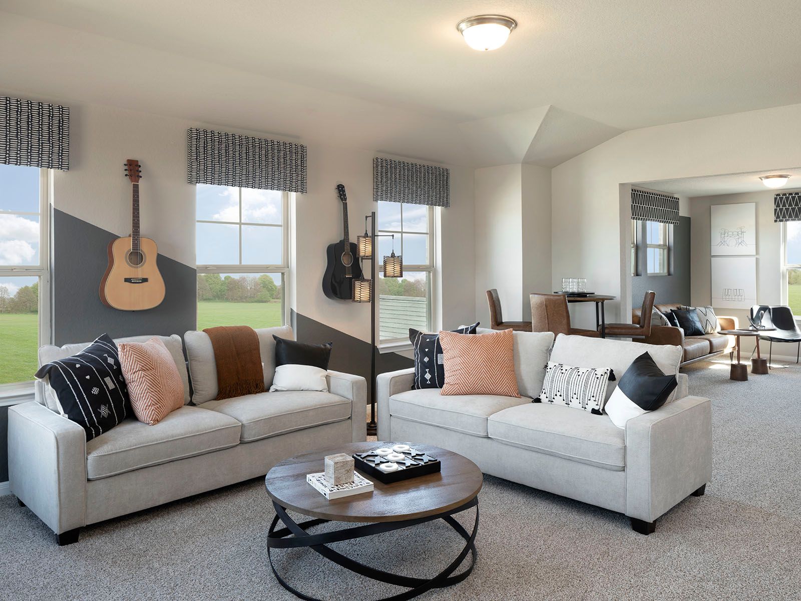 The open floorplan provides excellent entertaining.:The open floorplan provides excellent entertaining.