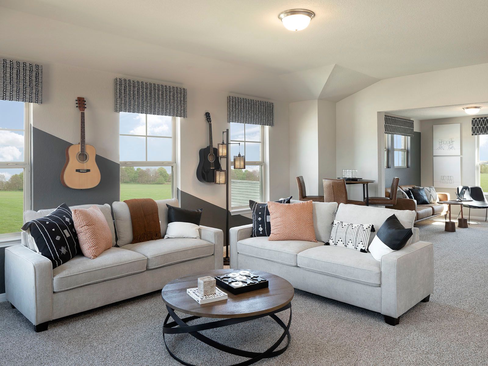 The open floorplan provides excellent entertaining.:The open floorplan provides excellent entertaining.