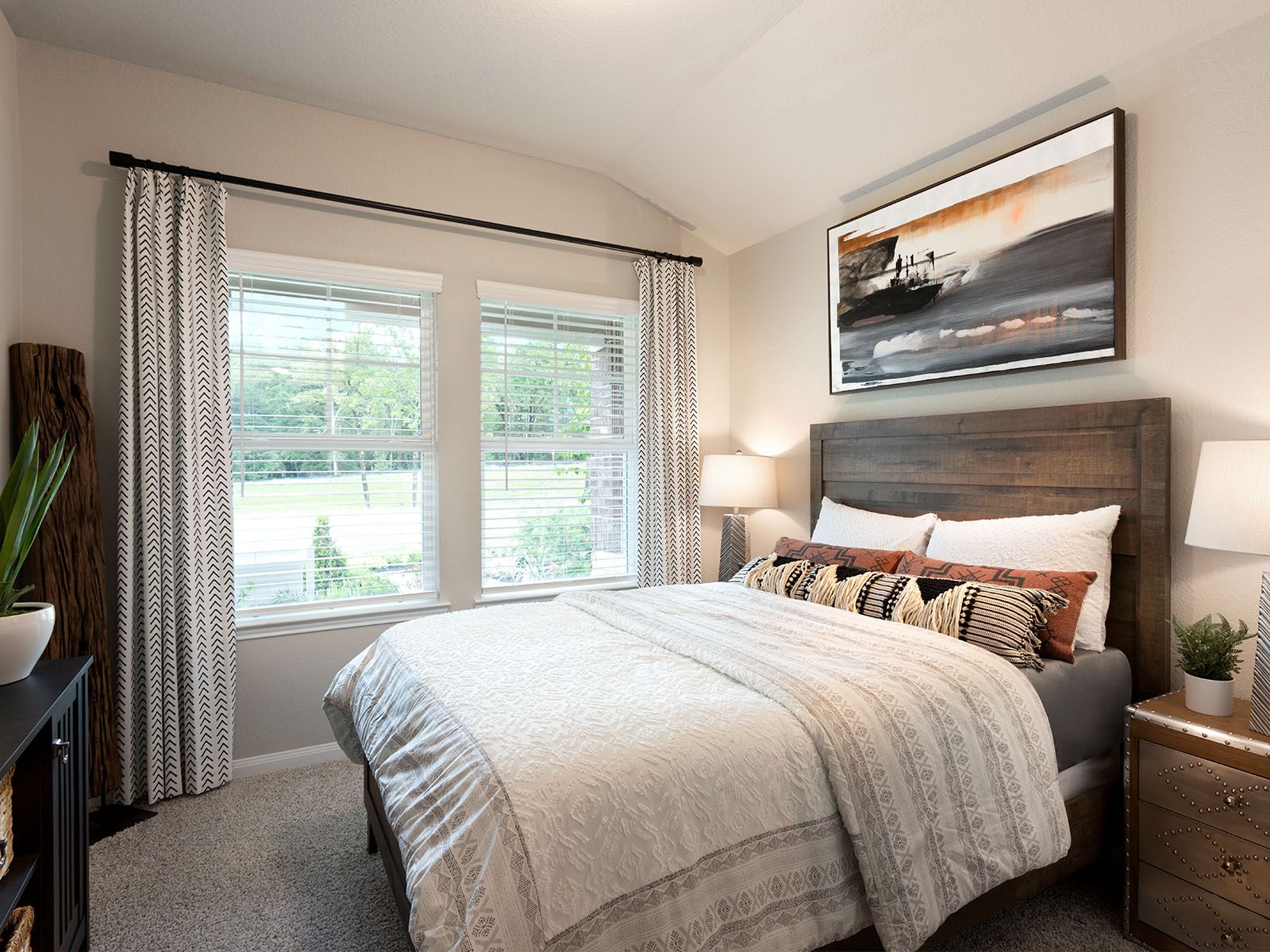 Secondary bedroom:Secondary bedroom