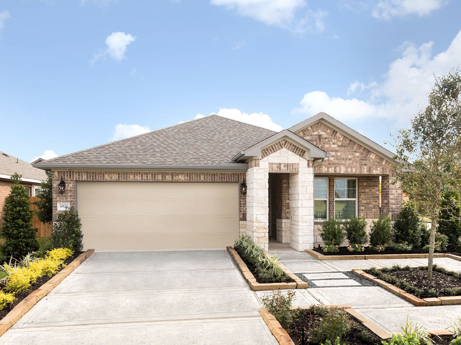 Glendale Lakes in Rosharon, TX New Homes by Meritage Homes