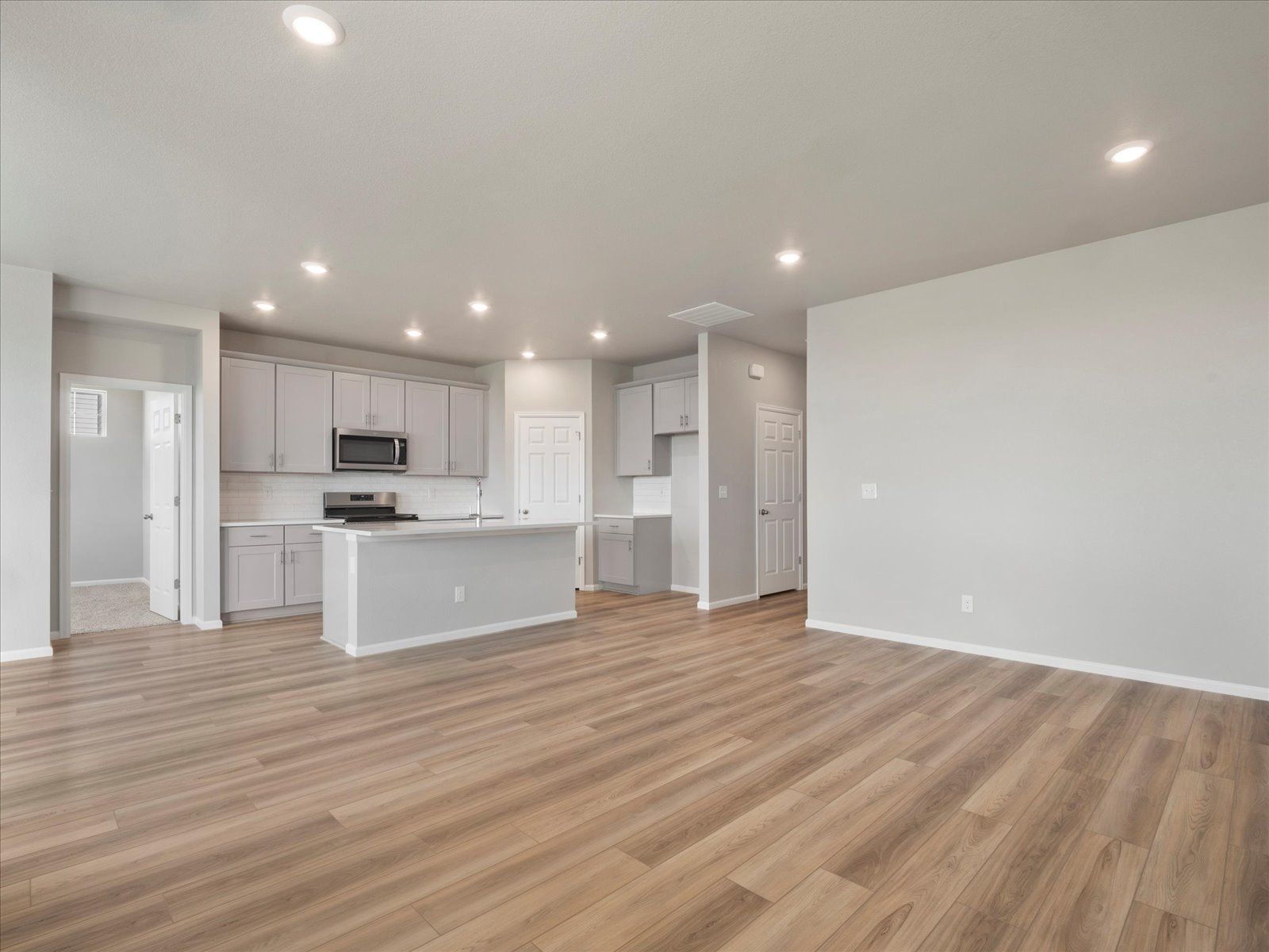 The Primrose floorplan, images taken at Buffalo Highlands.:The Primrose floorplan, images taken at Buffalo Highlands.