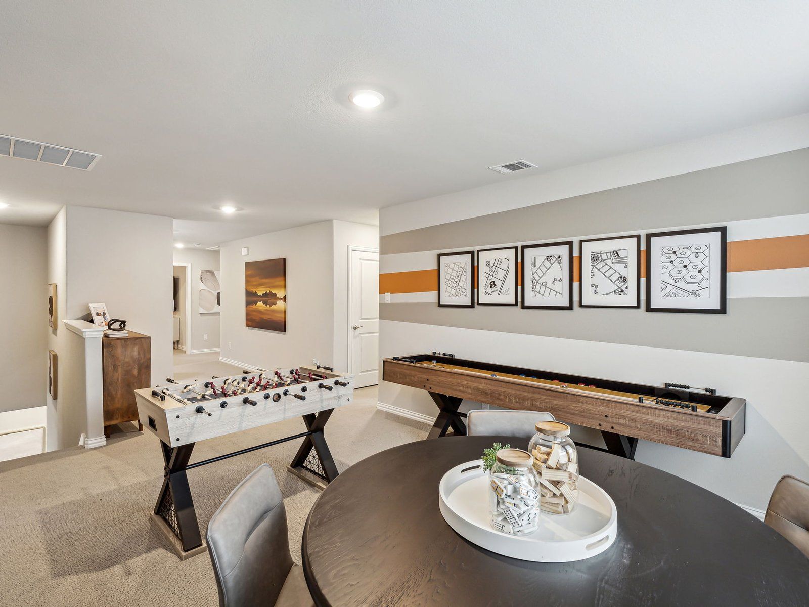 Game Room:Game night, move night, or homework time, this upstairs gathering area is perfect for all