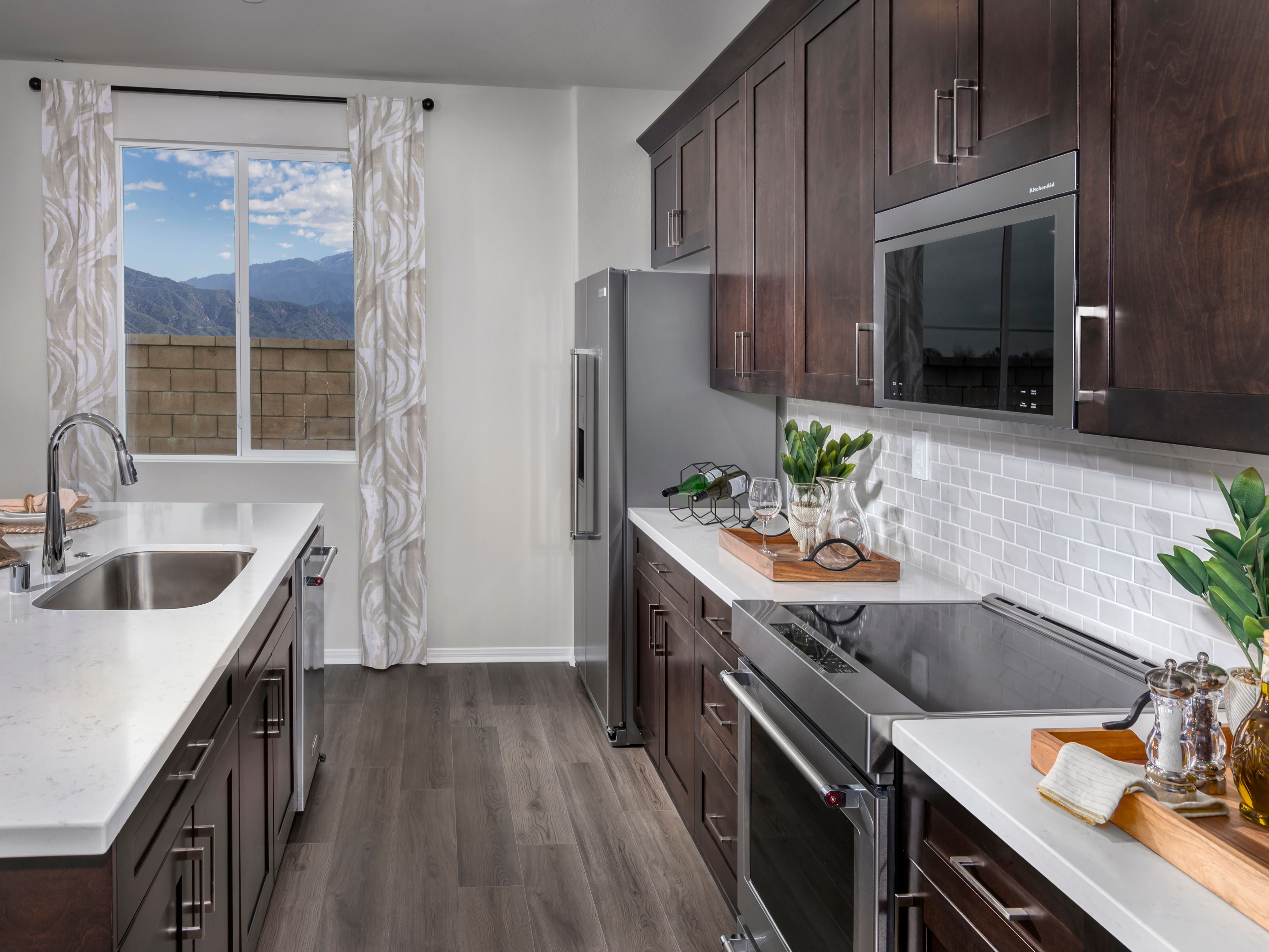 Kitchen:Kitchen in the 3528 floorplan at a Meritage Homes community in Redlands, CA.