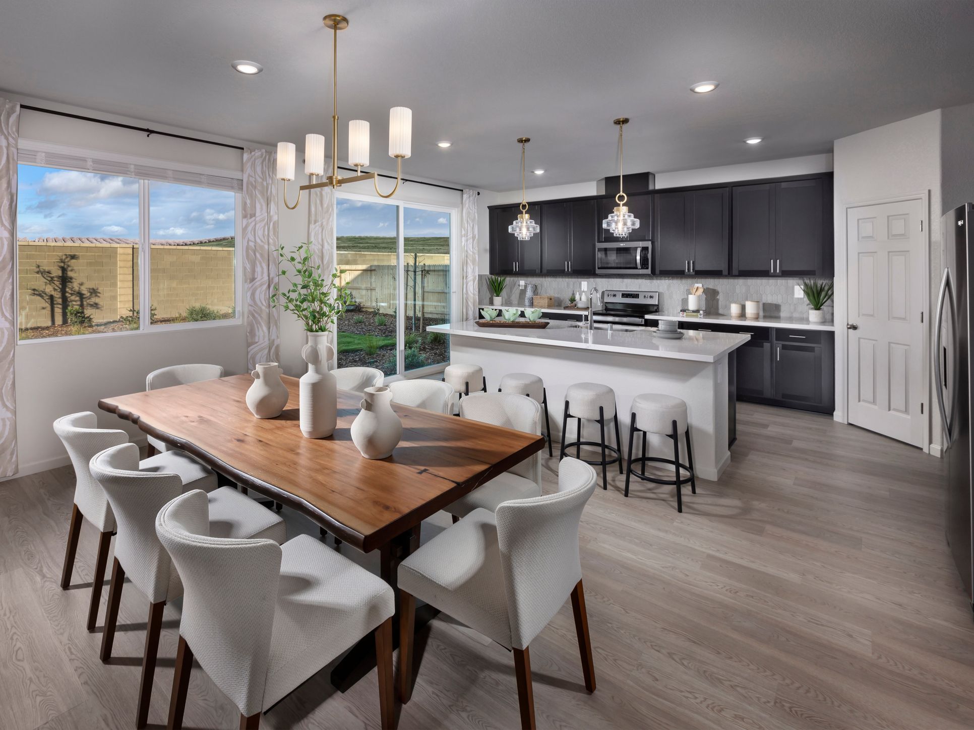 NCA_ArroyoGrove_Plan4_Dining_1660EagleRiverAve_Model:Dining room at a Meritage Homes community in Manteca, CA.