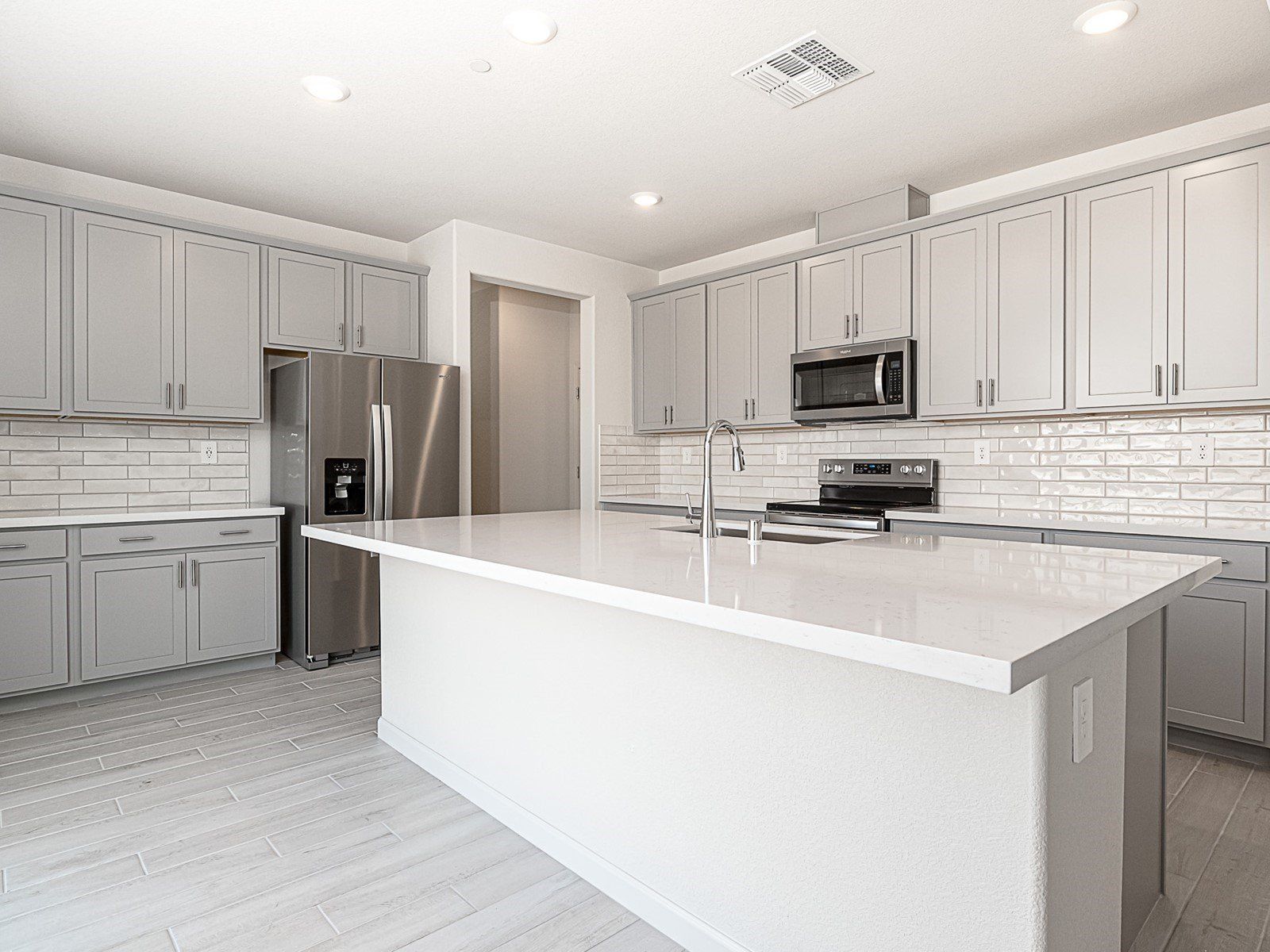 Spacious, chef-inspired kitchen:Spacious, chef-inspired kitchen