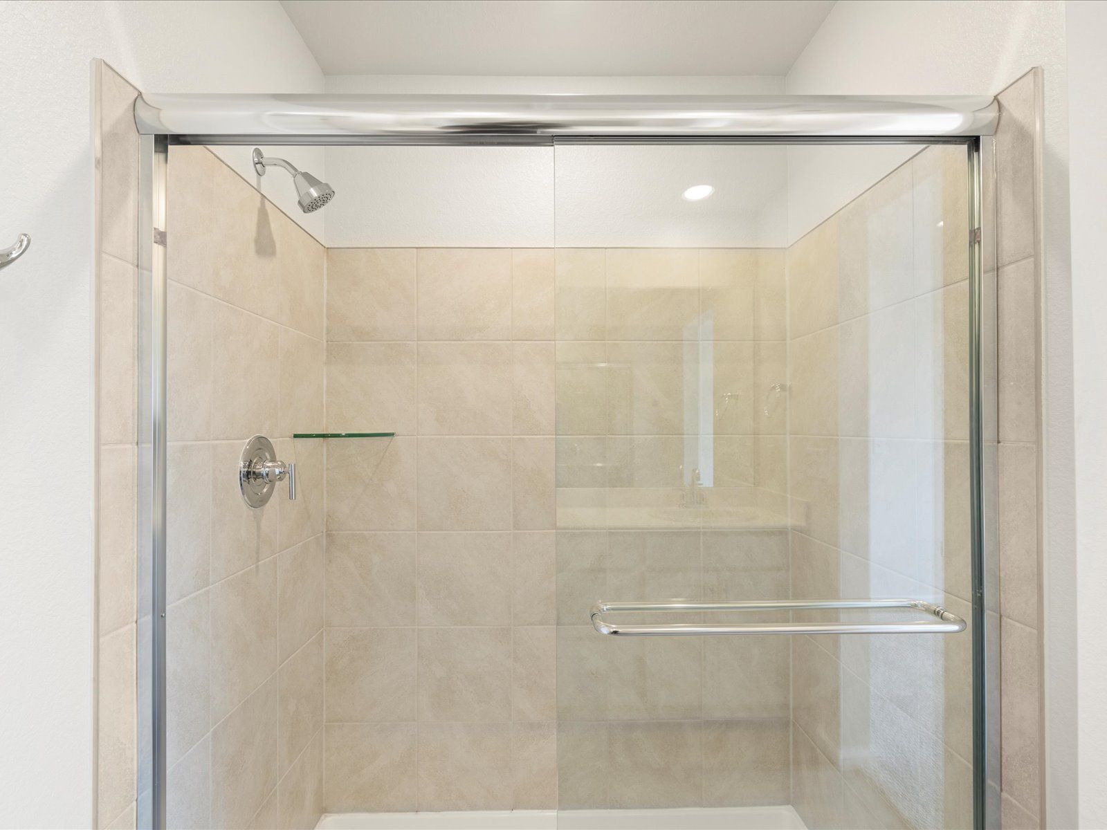 The Cameron floorplan exterior images taken at a Meritage Homes community in Morrison, CO.:DEN_Bathroom_14431-Pansy-Loop