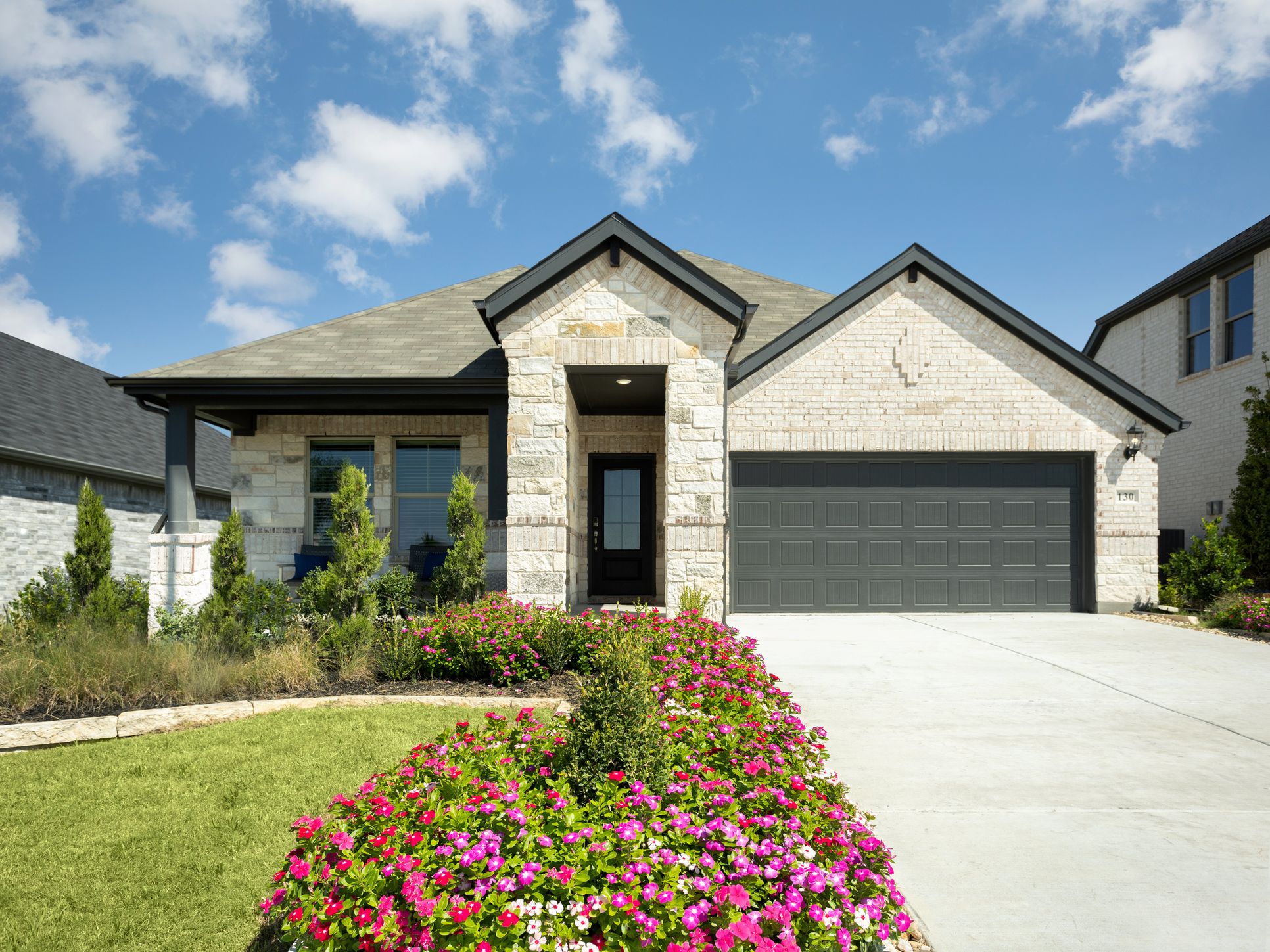 Exterior Photo:Exterior Photo