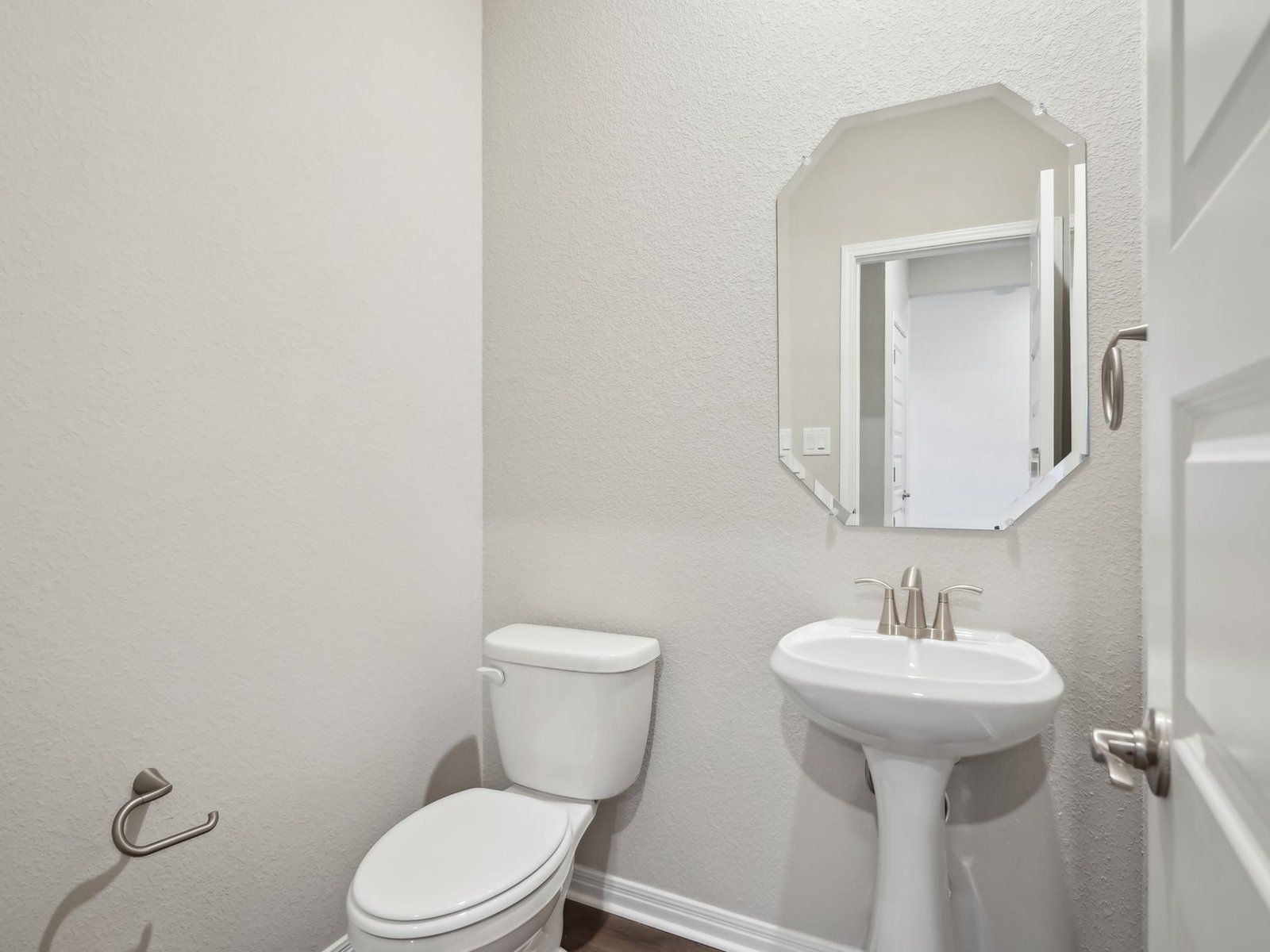 Powder Bathroom:Powder Bathroom