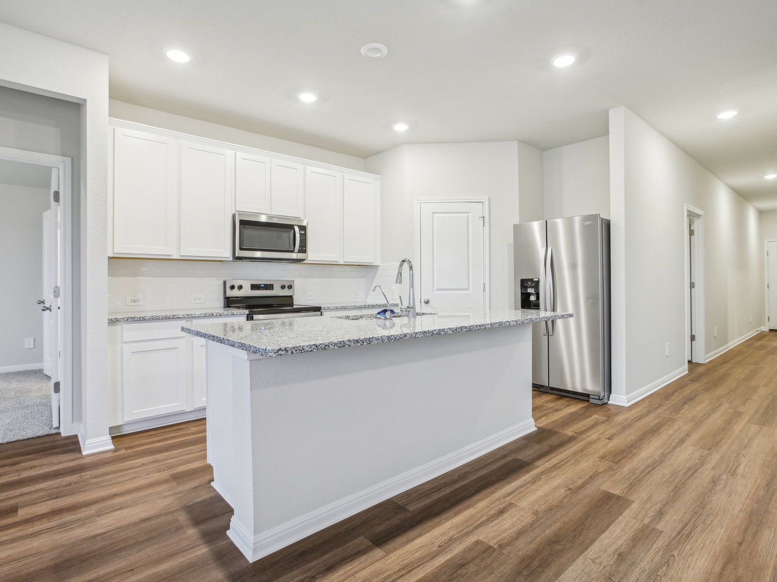 Kitchen:The Briscoe (820) Floorplan