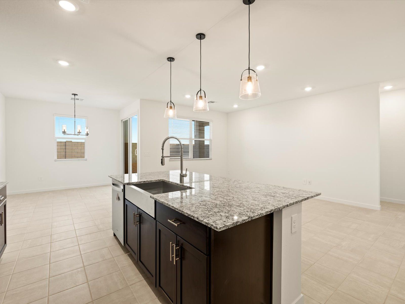 Living Area:Living Area