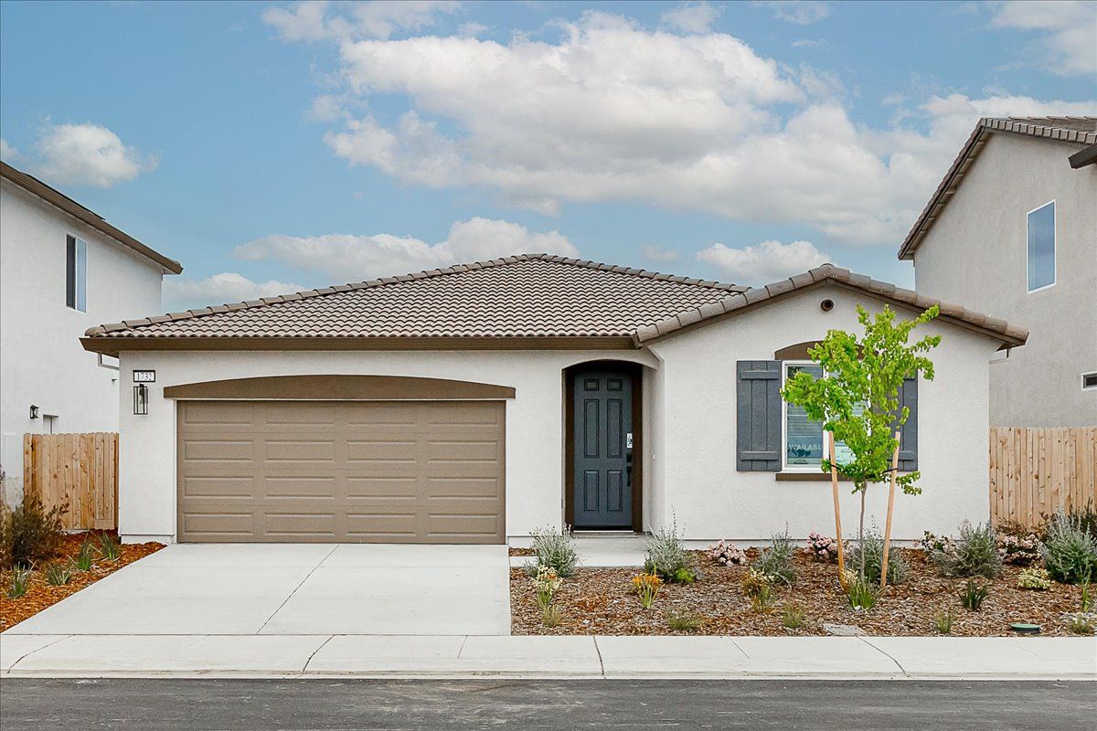 Welcome to 1732 Yukon Territory Ave in Manteca, CA.