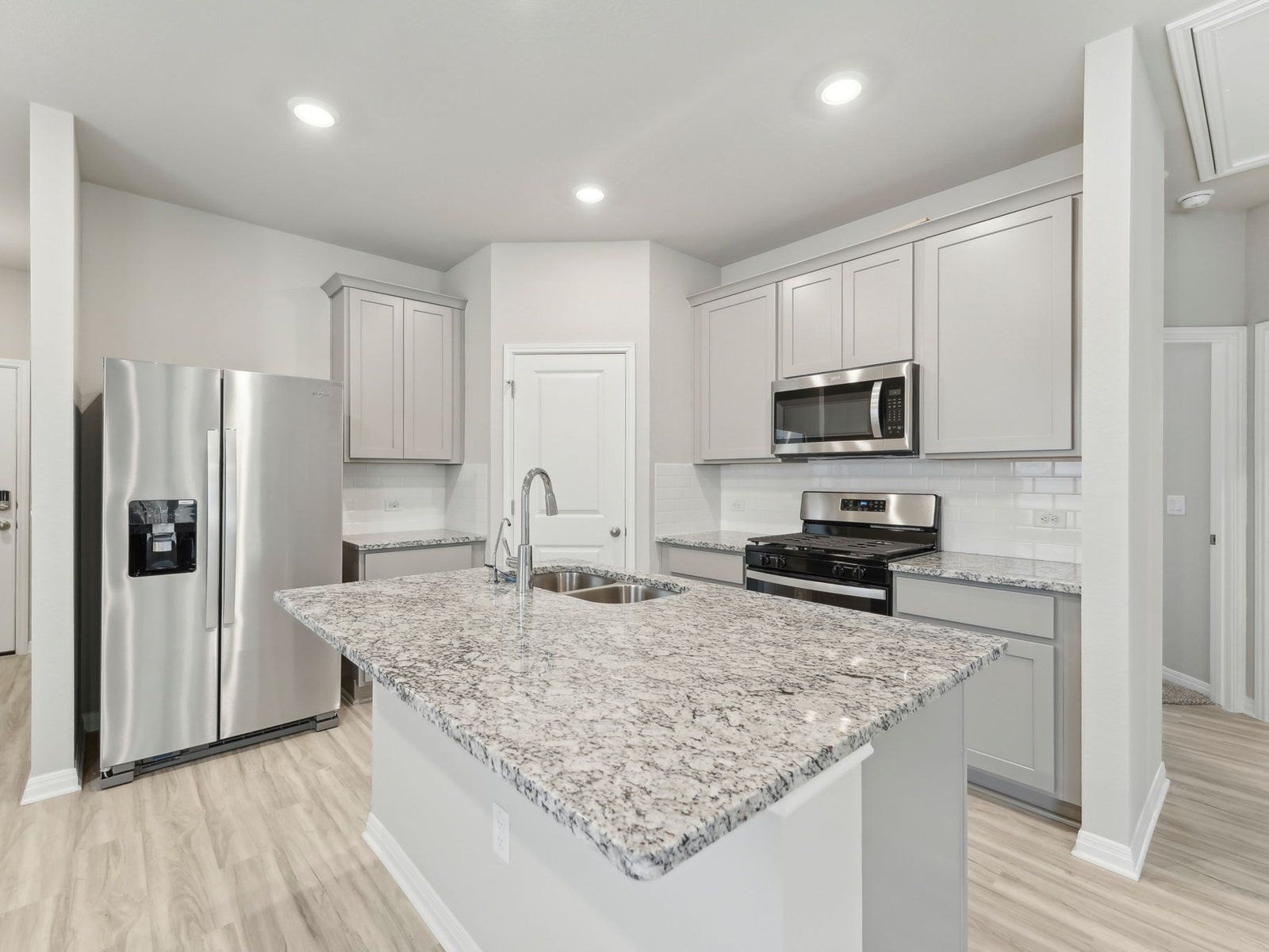 Kitchen:The Cascade (330) Floorplan