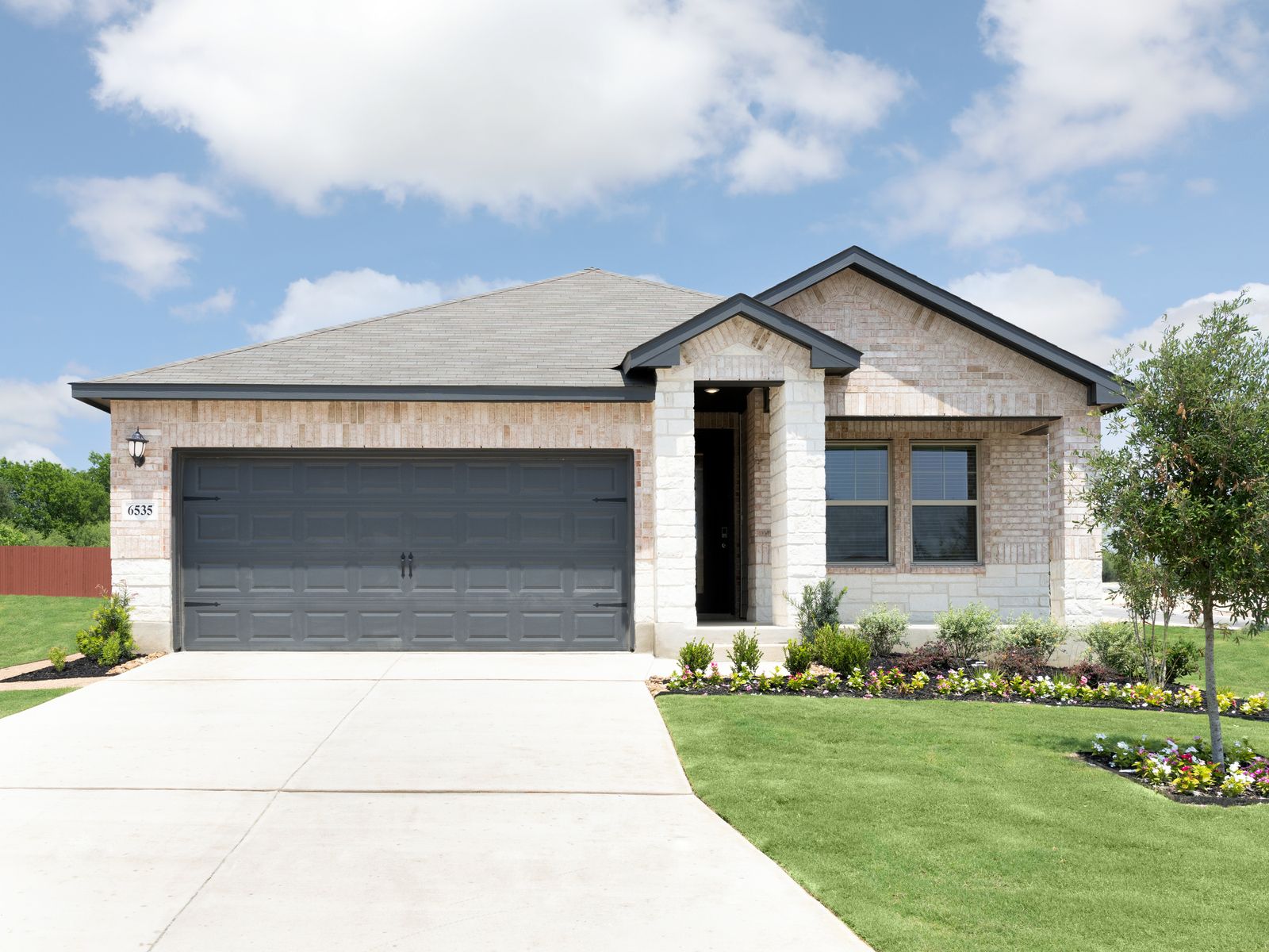 Front exterior of the Callaghan floorplan at a Meritage Homes community.