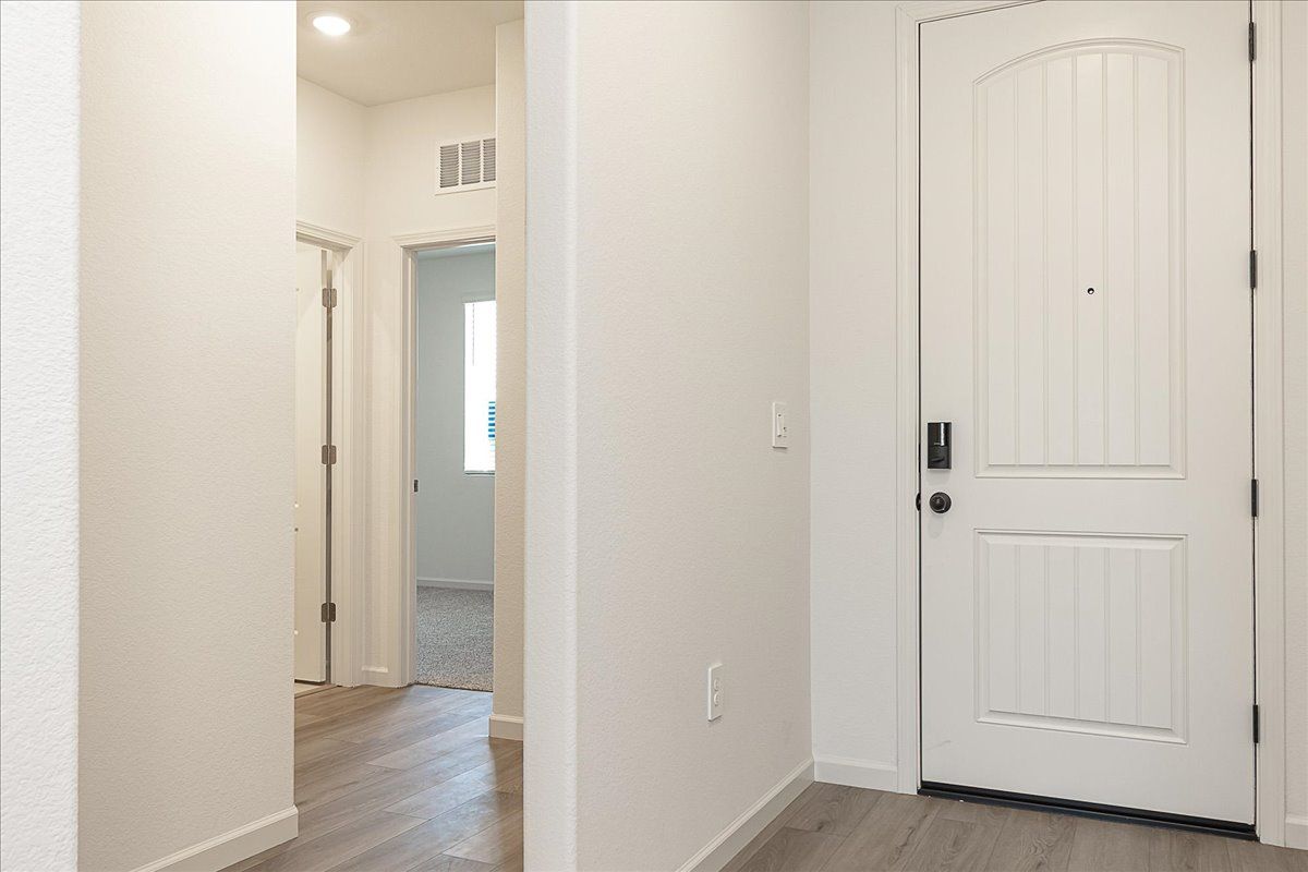 Welcome to 2154 Lazio Ct of Aspen at Villa Ticino in Manteca, CA.:NCA_Aspen_4516_Entry_2154_LazioCt_.jpg