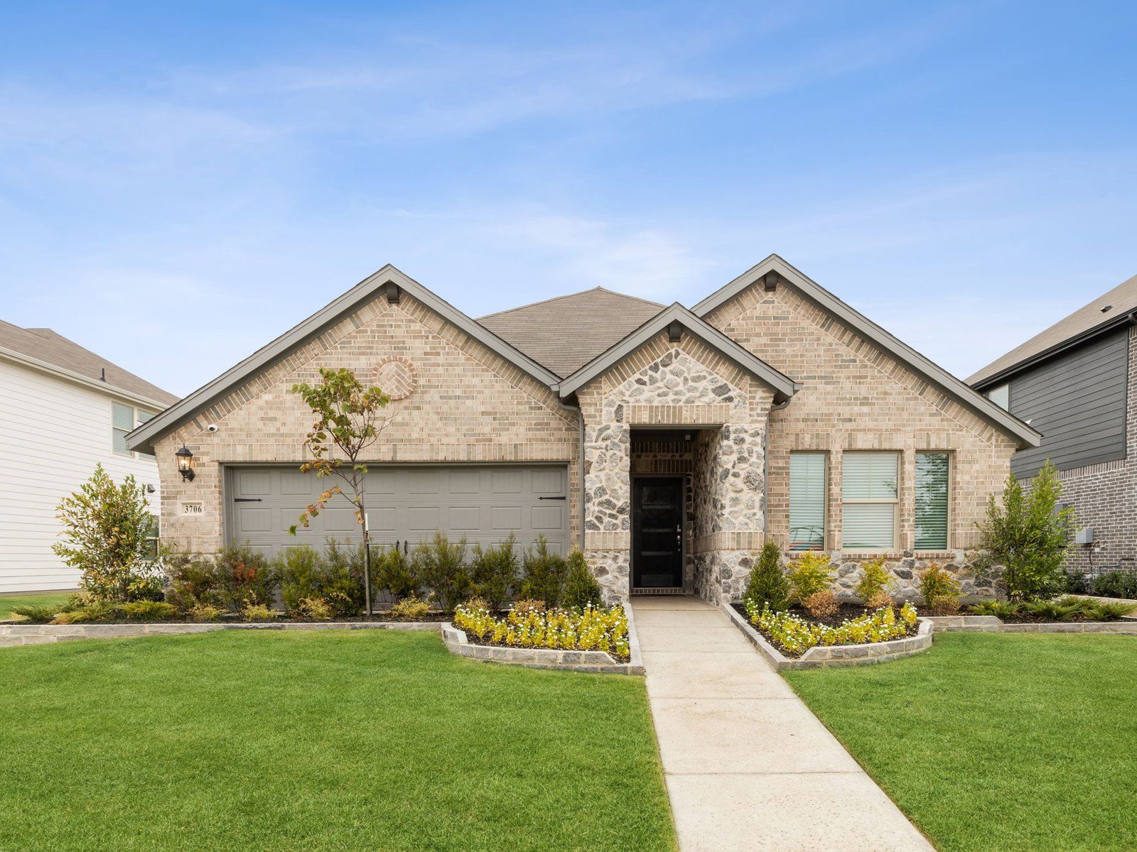 The Henderson floorplan featured at Lakehaven