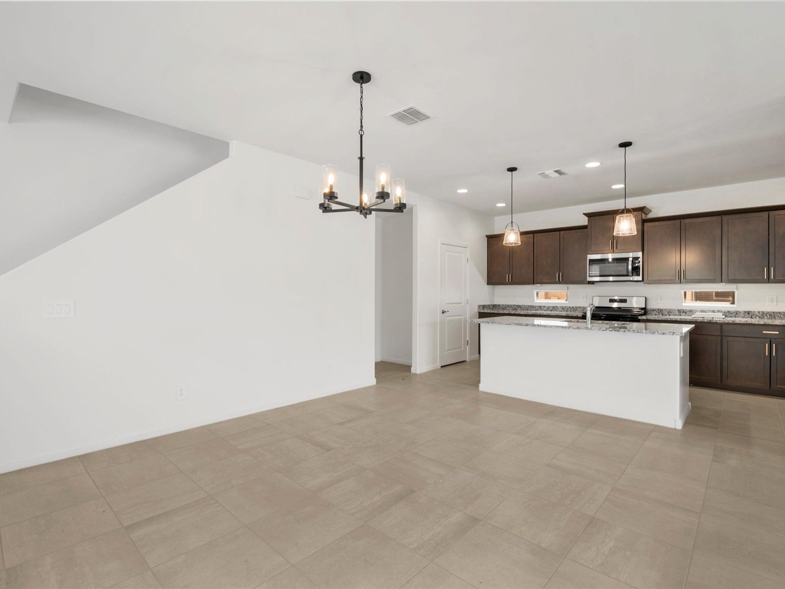 Welcome to the 2690 floorplan.:Dining Area