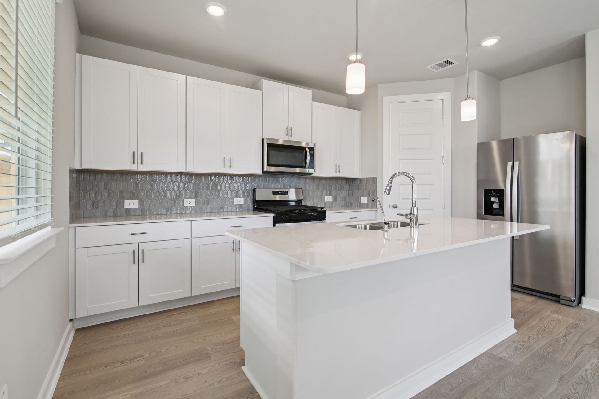 The Winston floorplan in Spring Brook Village of Houston, TX,:16-web-or-mls-Houston - Spring Brook Village-10003 Rustic Charm St Houston TX 77080-012.jpg