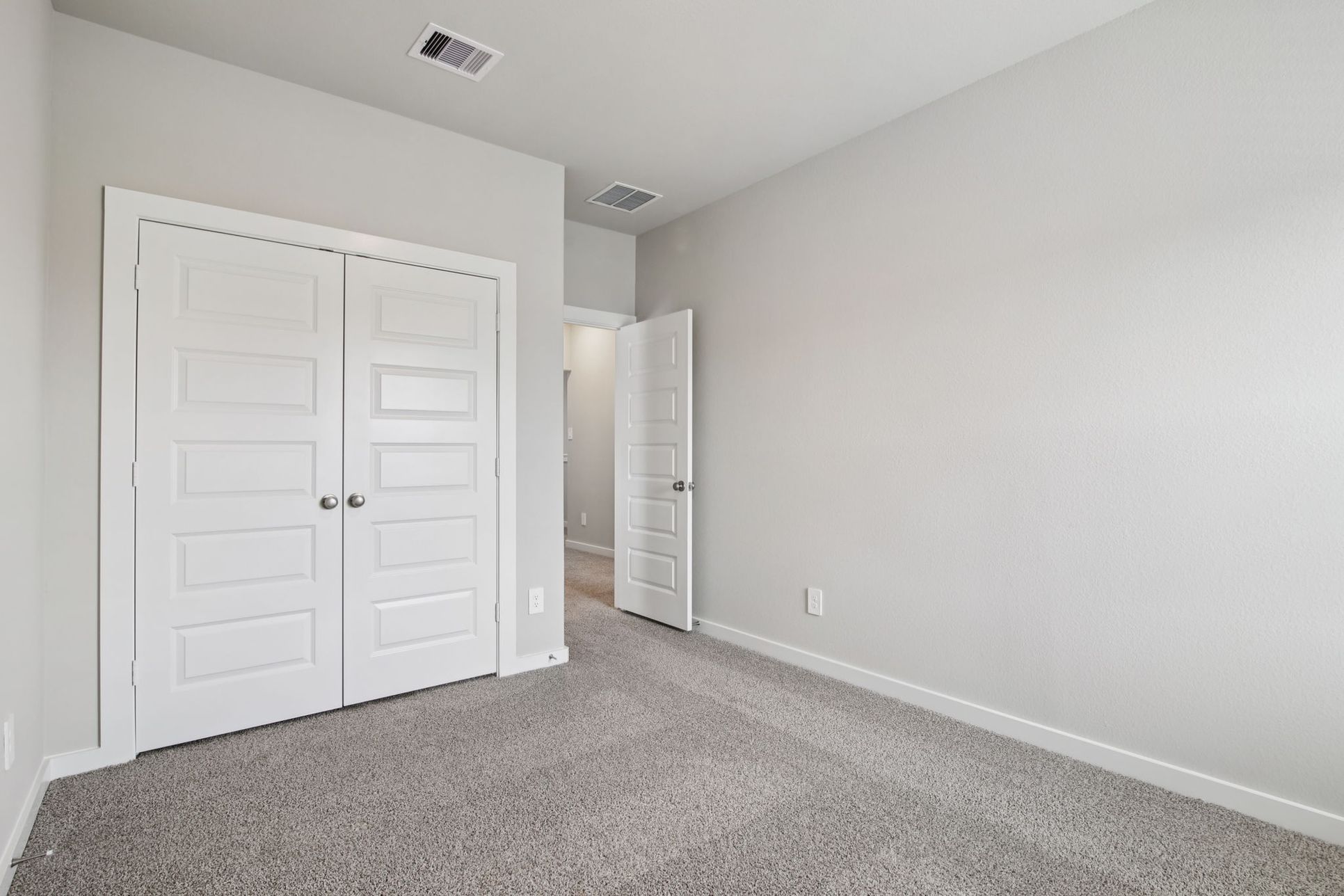 The Winston floorplan in Spring Brook Village of Houston, TX,:35-web-or-mls-Houston - Spring Brook Village-10003 Rustic Charm St Houston TX 77080-029.jpg