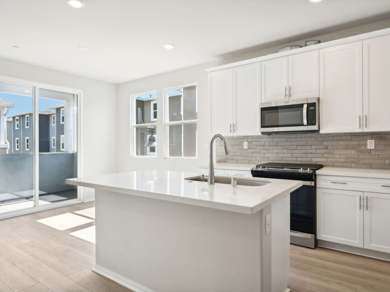 SCA_The-Knoll_2532_Sleek-4.0_Kitchen_225-Farley-Lane:SCA_The-Knoll_2532_Sleek-4.0_Kitchen_225-Farley-Lane