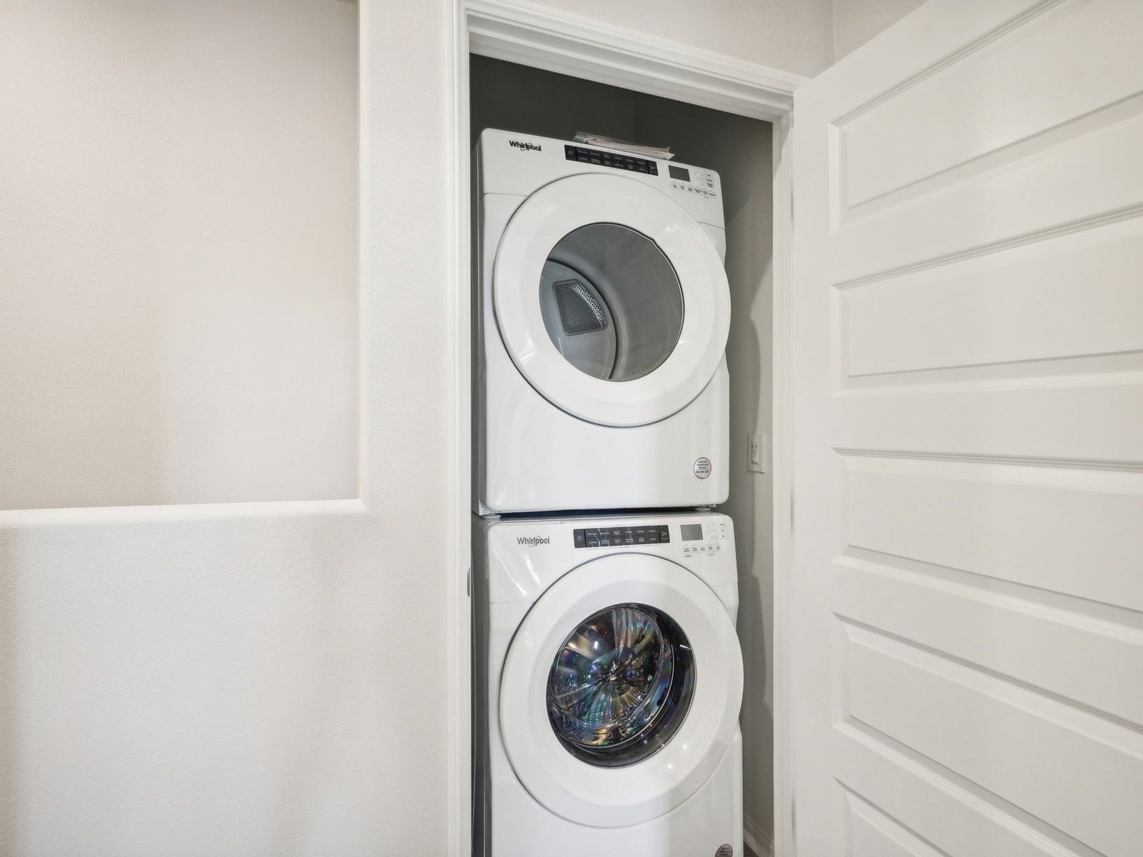 SCA_The-Knoll_2532_Sleek-4.0_Laundry_225-Farley-Lane:SCA_The-Knoll_2532_Sleek-4.0_Laundry_225-Farley-Lane