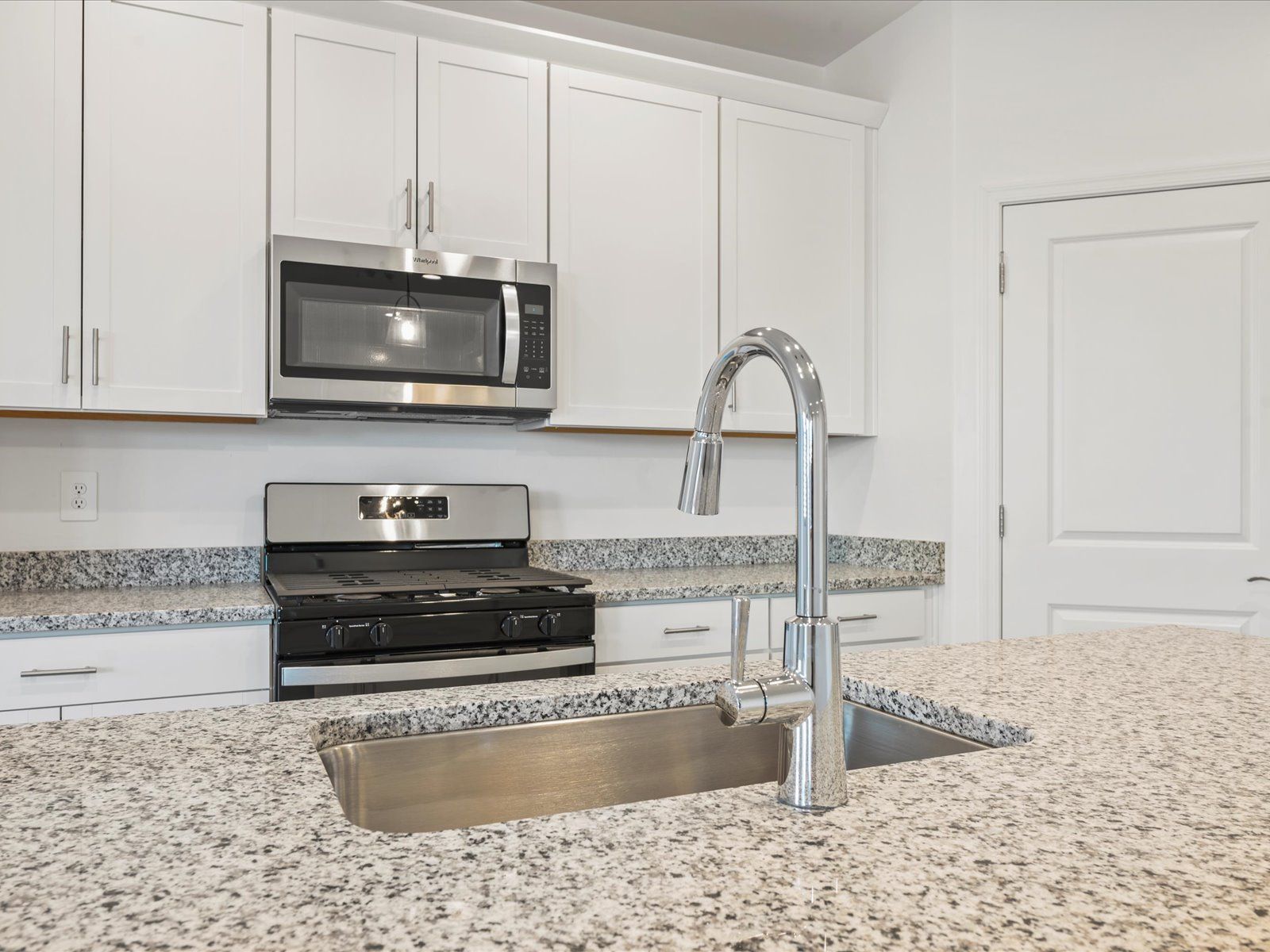 Welcome to the 1820 floorplan image taken at Almar at Rocking K in Tucson, AZ.:TUC_Rocking-K_1820-A_Kitchen_8294-S-Clara-Roberts-Wy