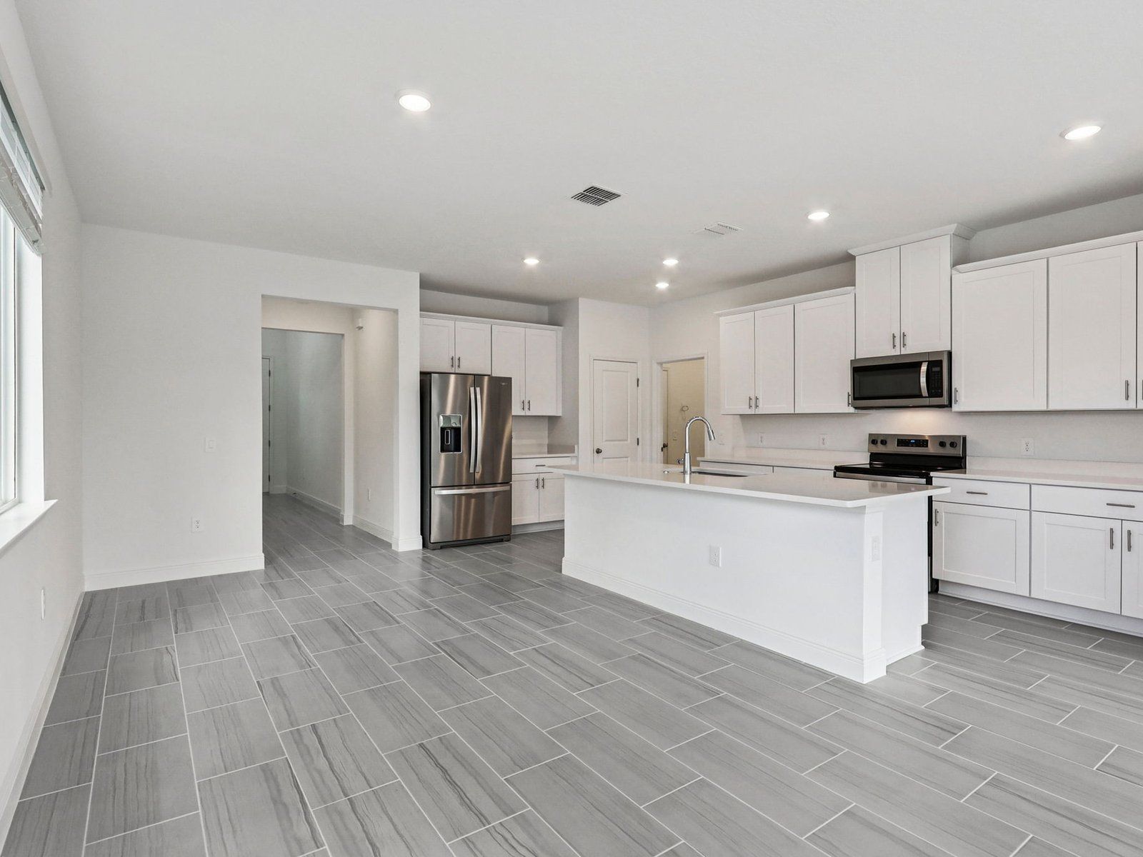 The Dorian Floorplan Great Room at 1828 Archer Dr.:7-custom-Orlando - Cyrene at Minneola - 1828 Archer Dr Montverde FL 34756 - 007.jpg