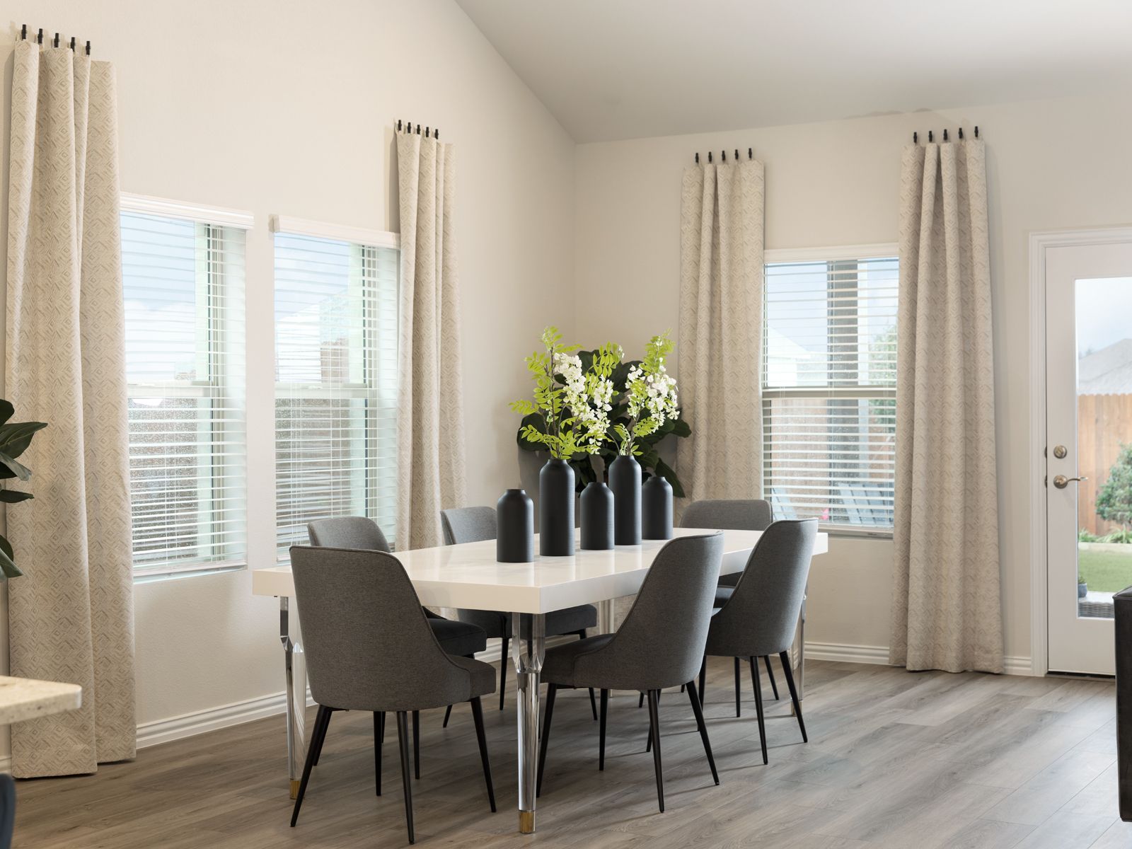 Dining Room:Dining Room