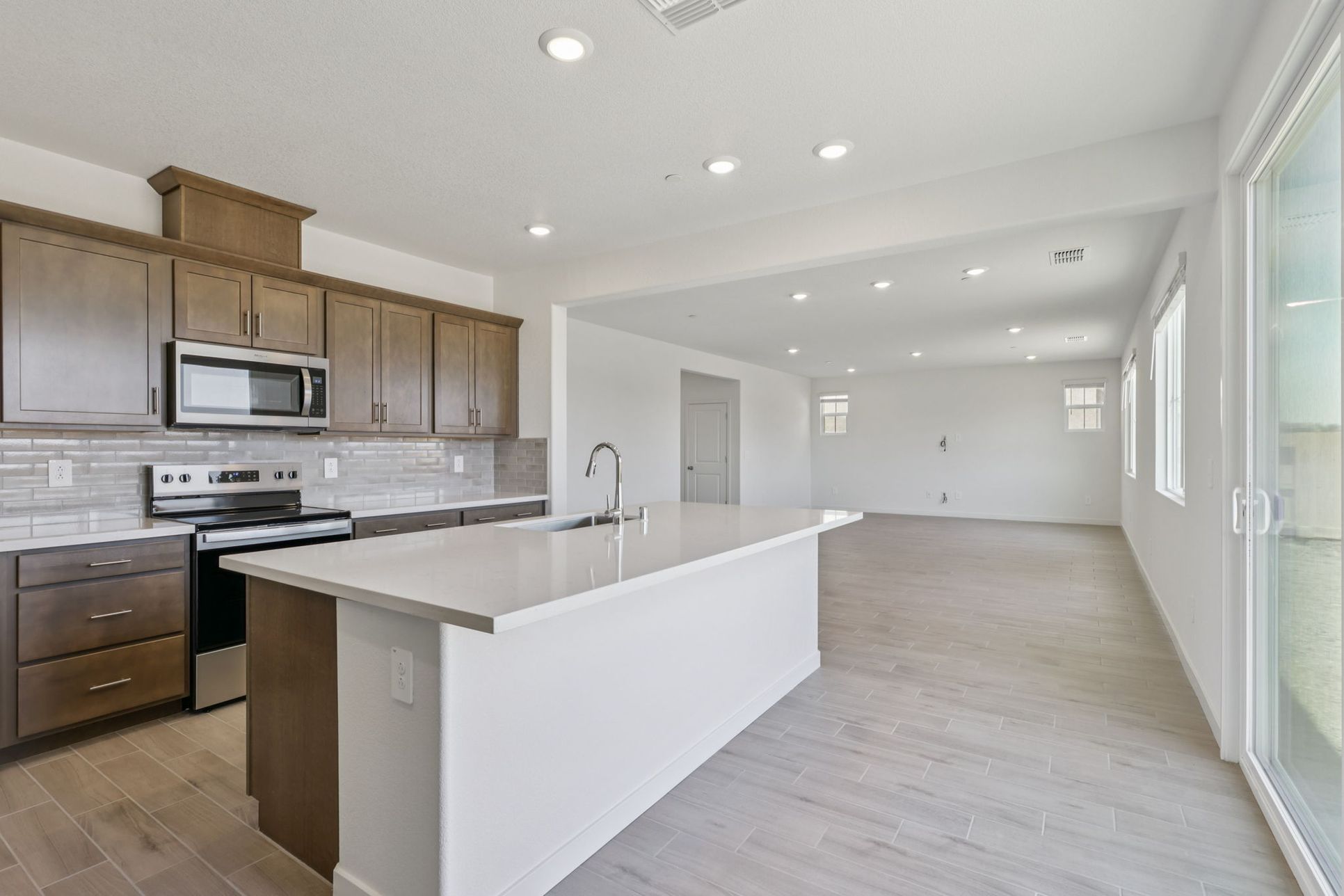 Welcome 660 Channel Circle at Riverine in Oakley, CA.:NCA_Riverine_5023_Kitchen_660_ChannelCir_3.jpg