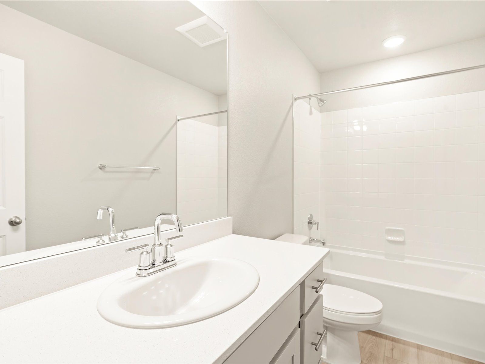 Bathroom:The Cameron floorplan interior image taken at a Meritage Homes community in Broomfield, CO.