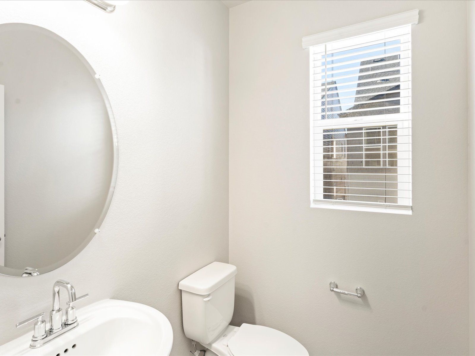 Bathroom:The Belford floorplan interior image taken at a Meritage Homes community in Broomfield, CO.