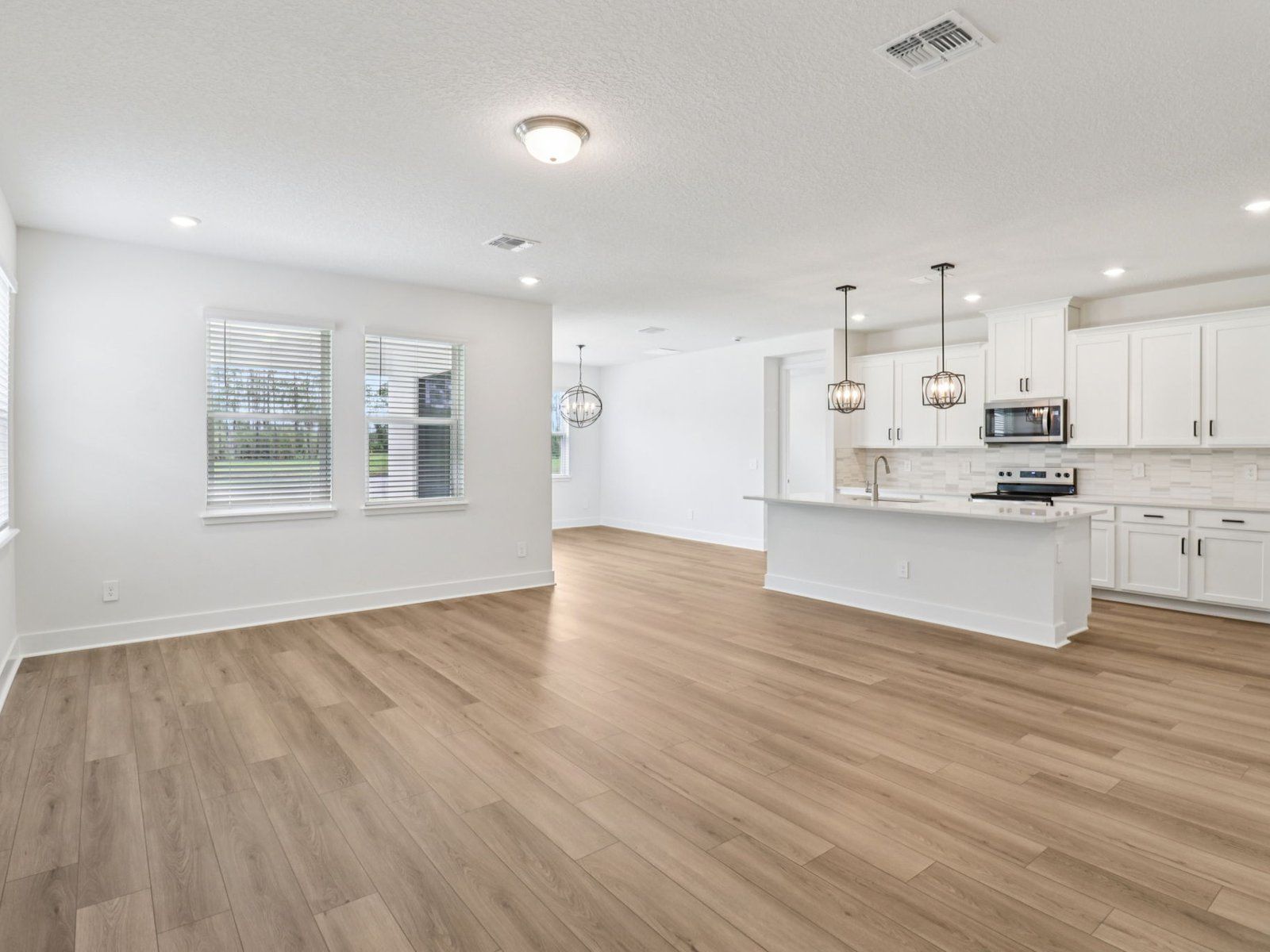 The Emilia floorplan at 1348 Oakhaven Avenue.:Great Room