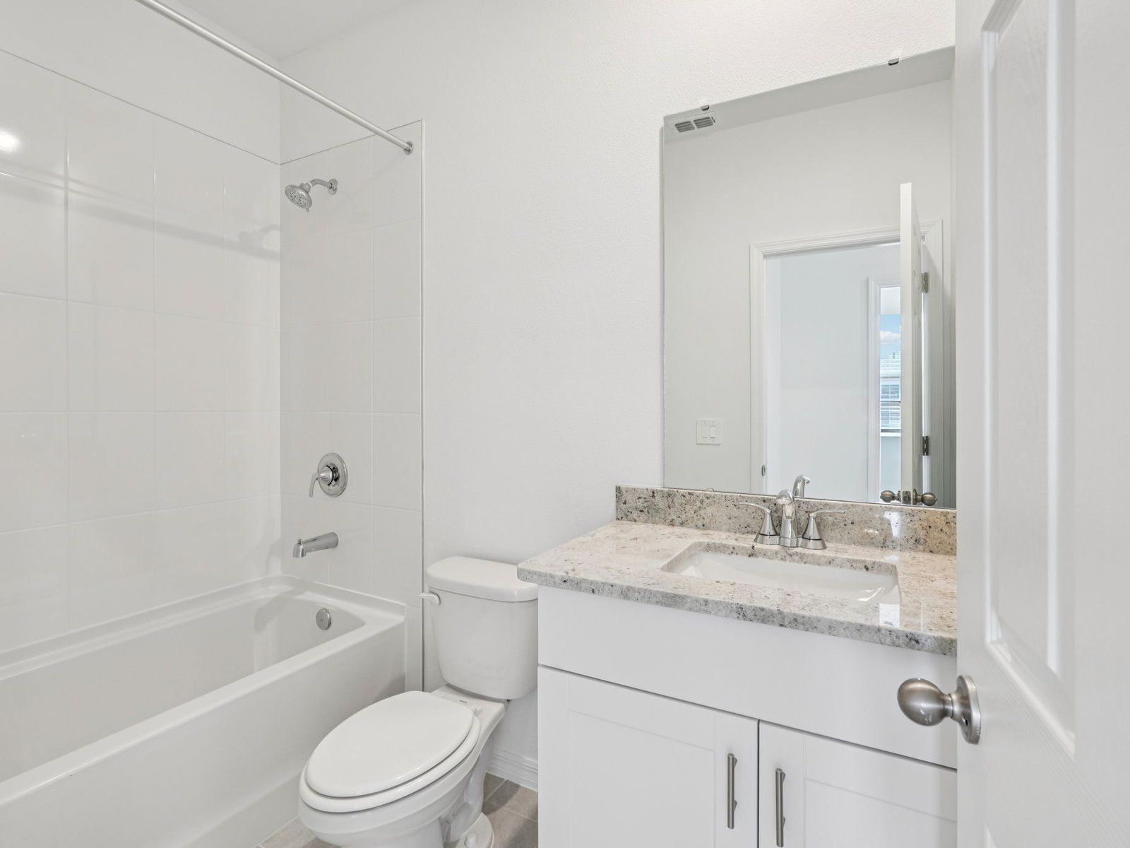 The Austen floorplan at 4517 Cross Prairie Parkway.:Secondary Bathroom