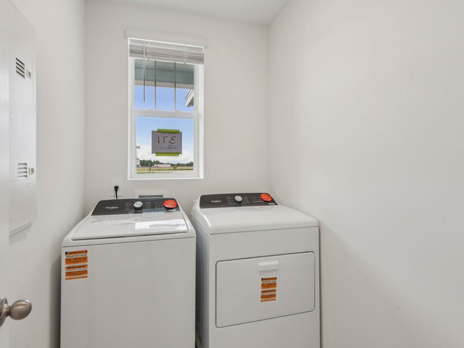 The Everglade floorplan at 3912 Giorgio Drive.:Laundry Room