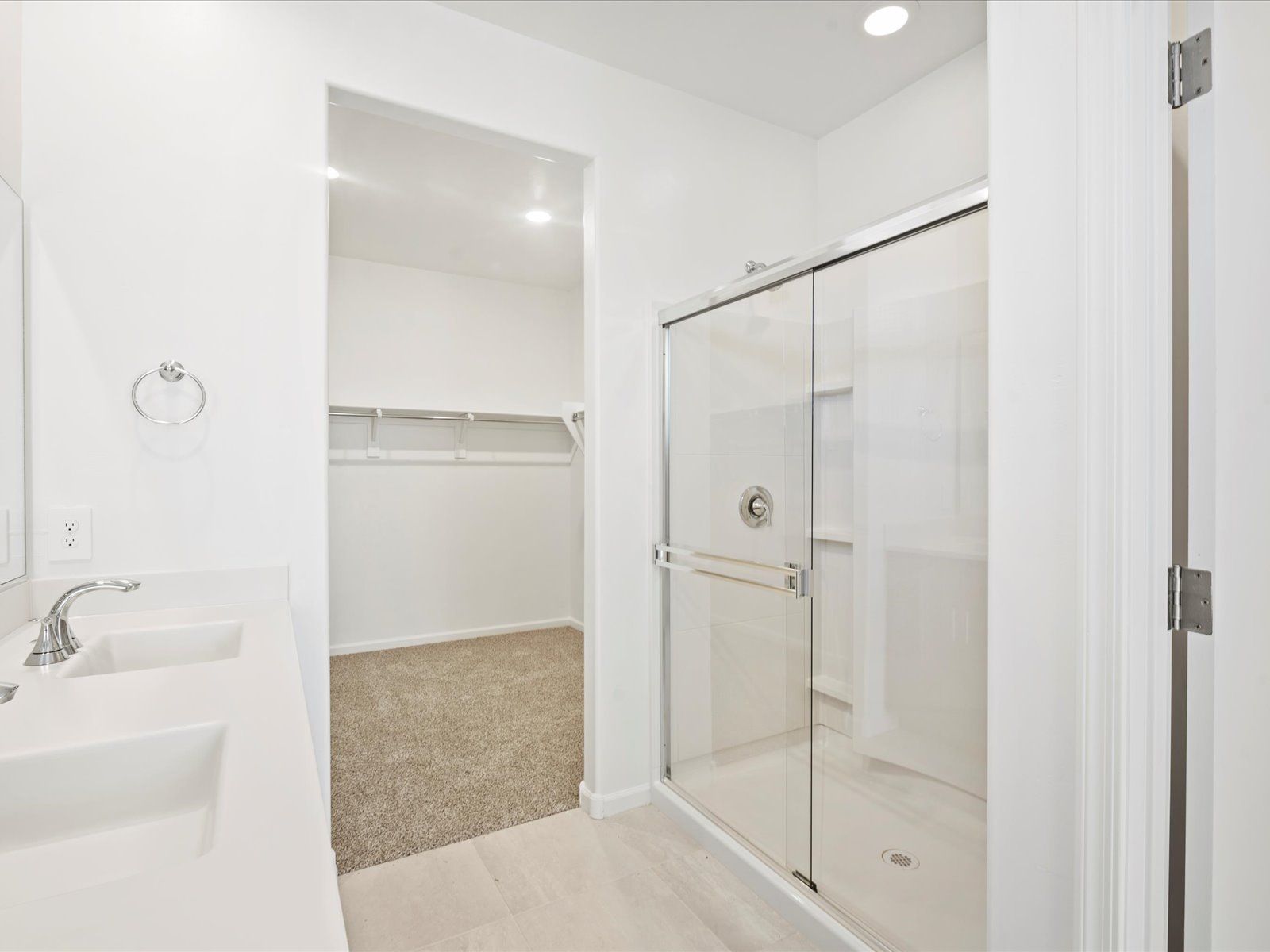 Welcome to the 1820 floorplan image taken at Alamar at Rocking K in Vail, AZ.:TUC_Rocking-K_1820-A_Bathroom_8329-S-Clara-Roberts-Wy