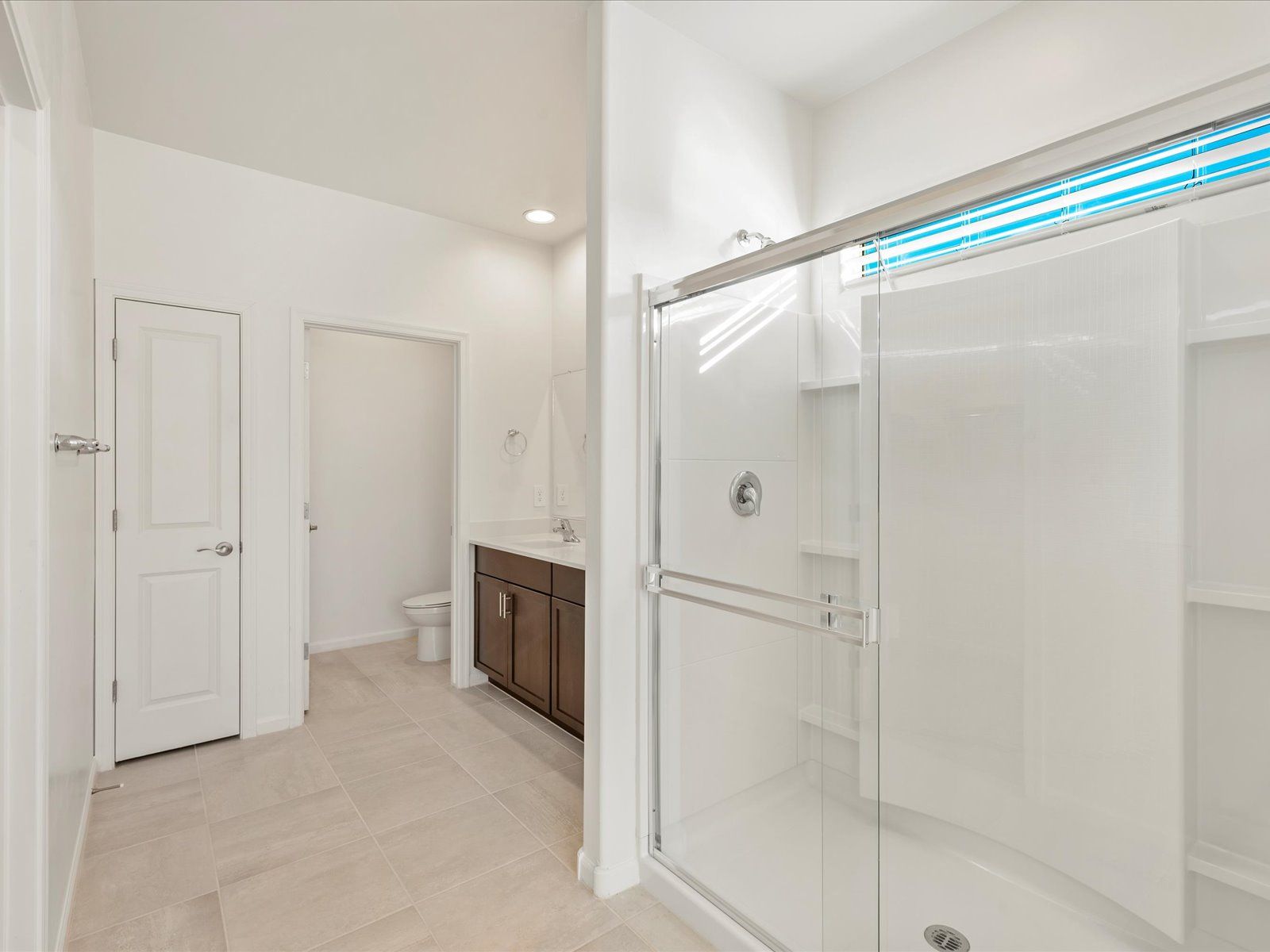 Bathroom:Welcome to the 1600 floorplan