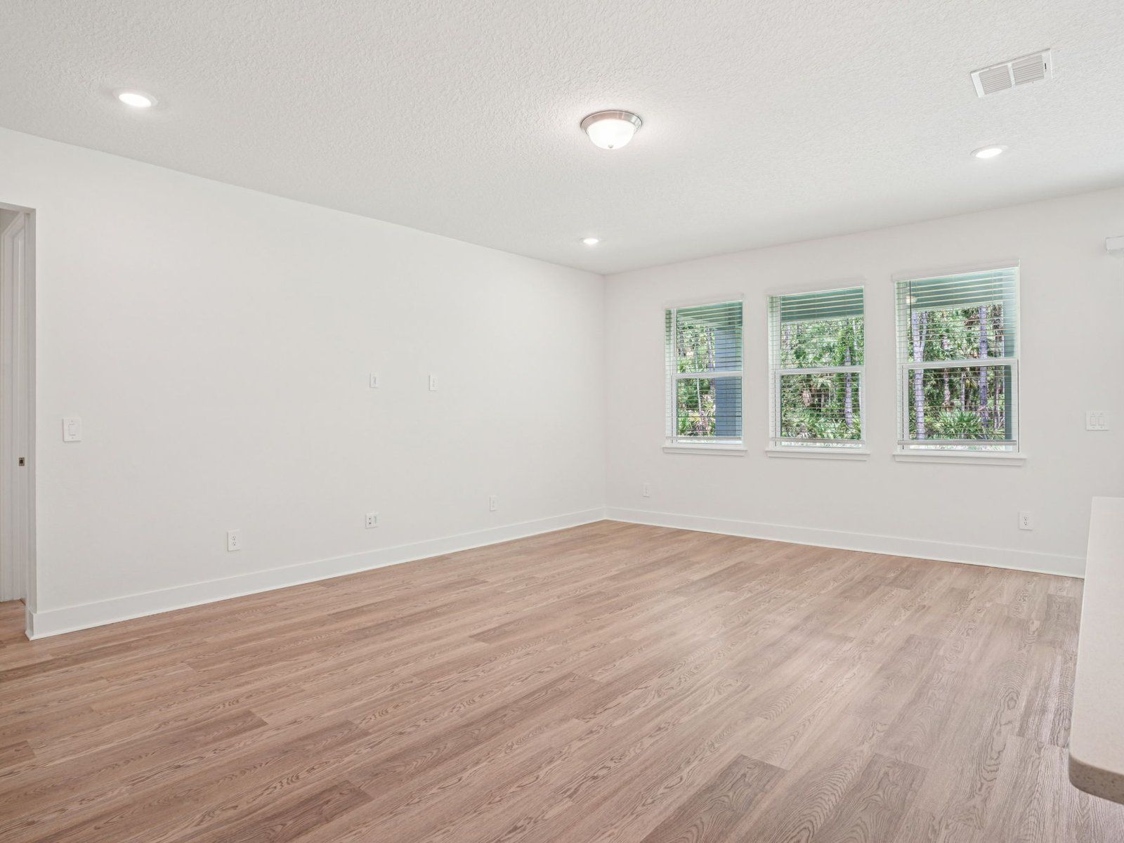 The Modena floorplan at 572 Brookhaven Trail.:Great Room