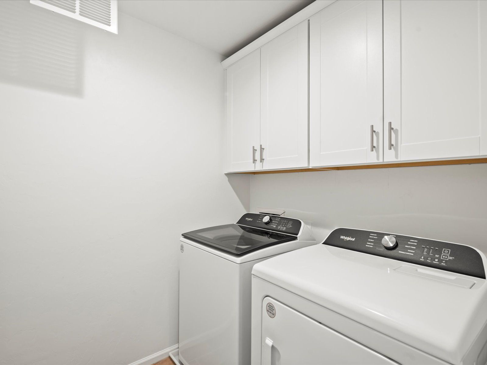 TUC_Fieldstone_2130-C_Laundry-Area_10357-W-Granderson-St:TUC_Fieldstone_2130-C_Laundry-Area_10357-W-Granderson-St