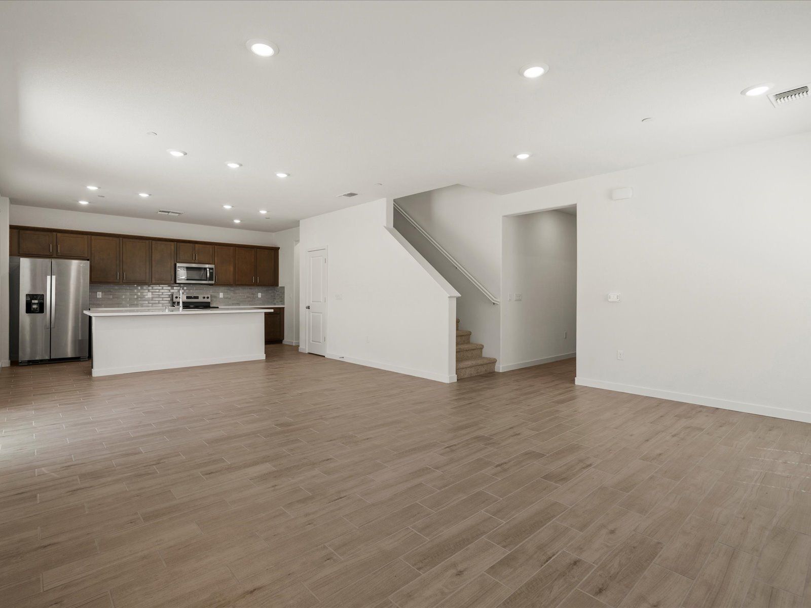 Living Area:Living Area