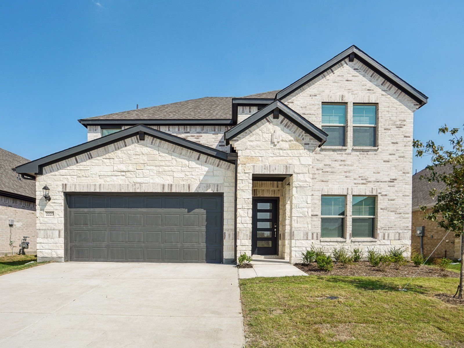 Front Exterior:Front Exterior