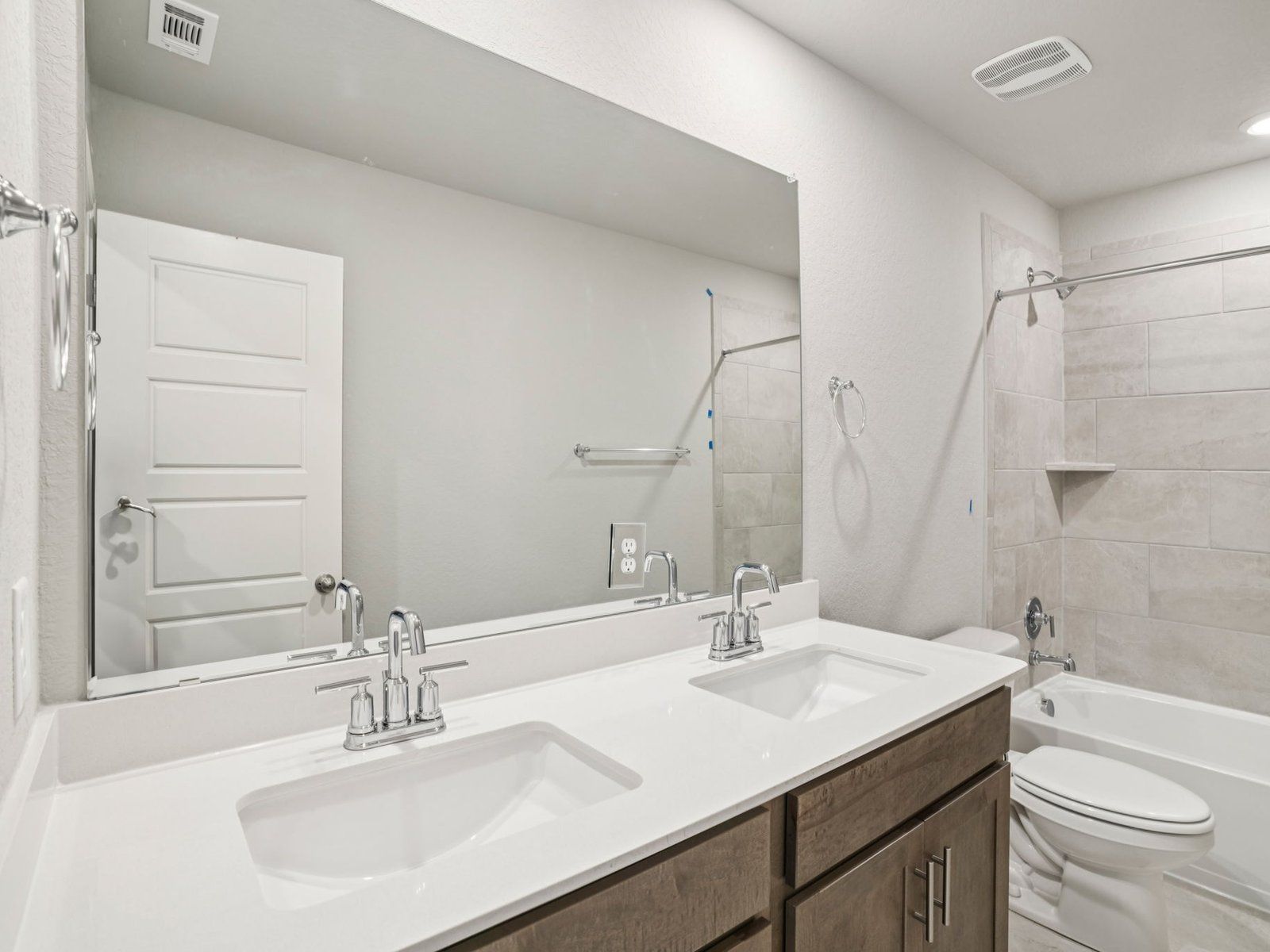 Guest Bathroom:Guest Bathroom