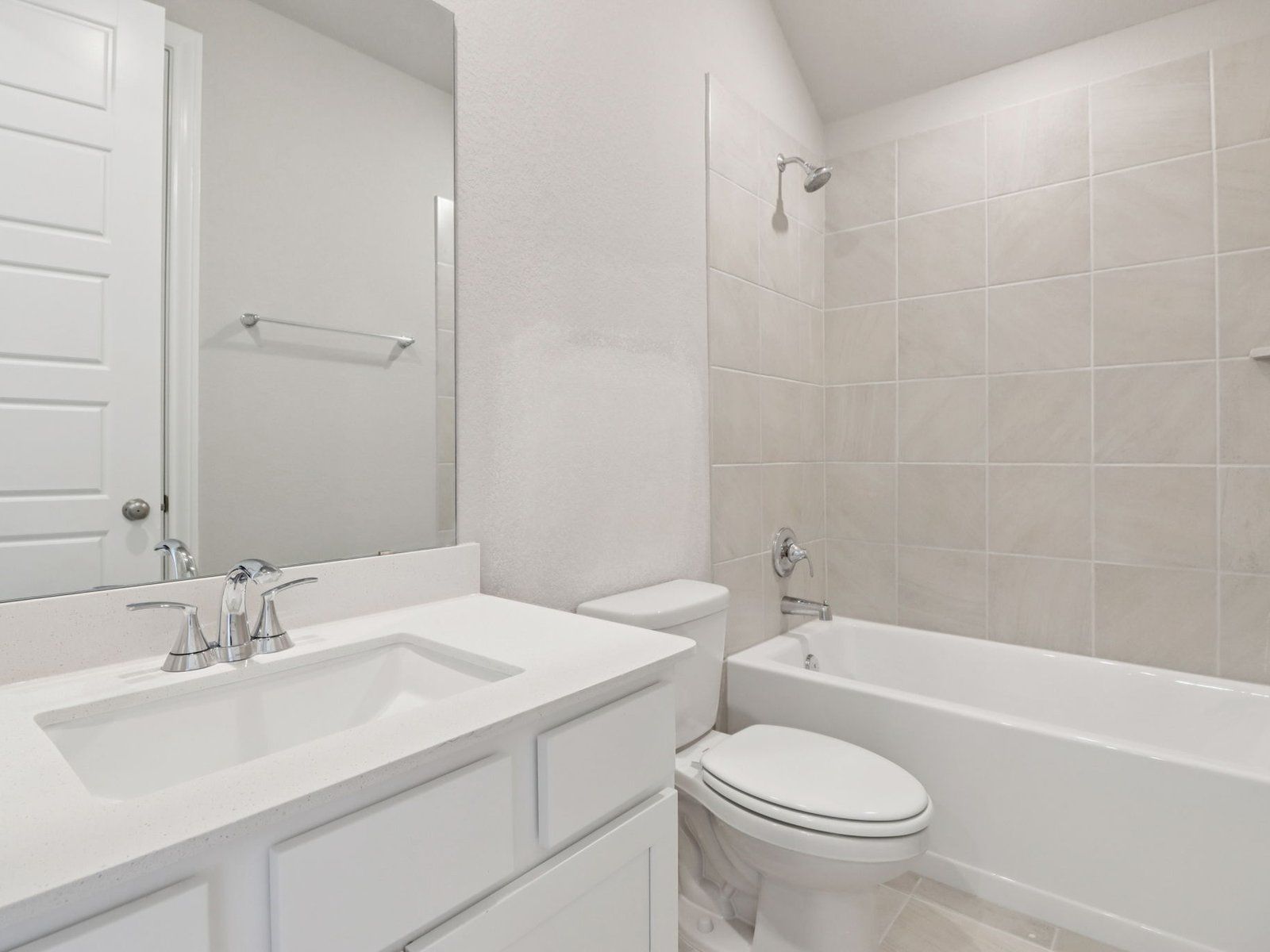 Bathroom:The Preston floorplan in Pine Lake Cove of Montgomery, TX.