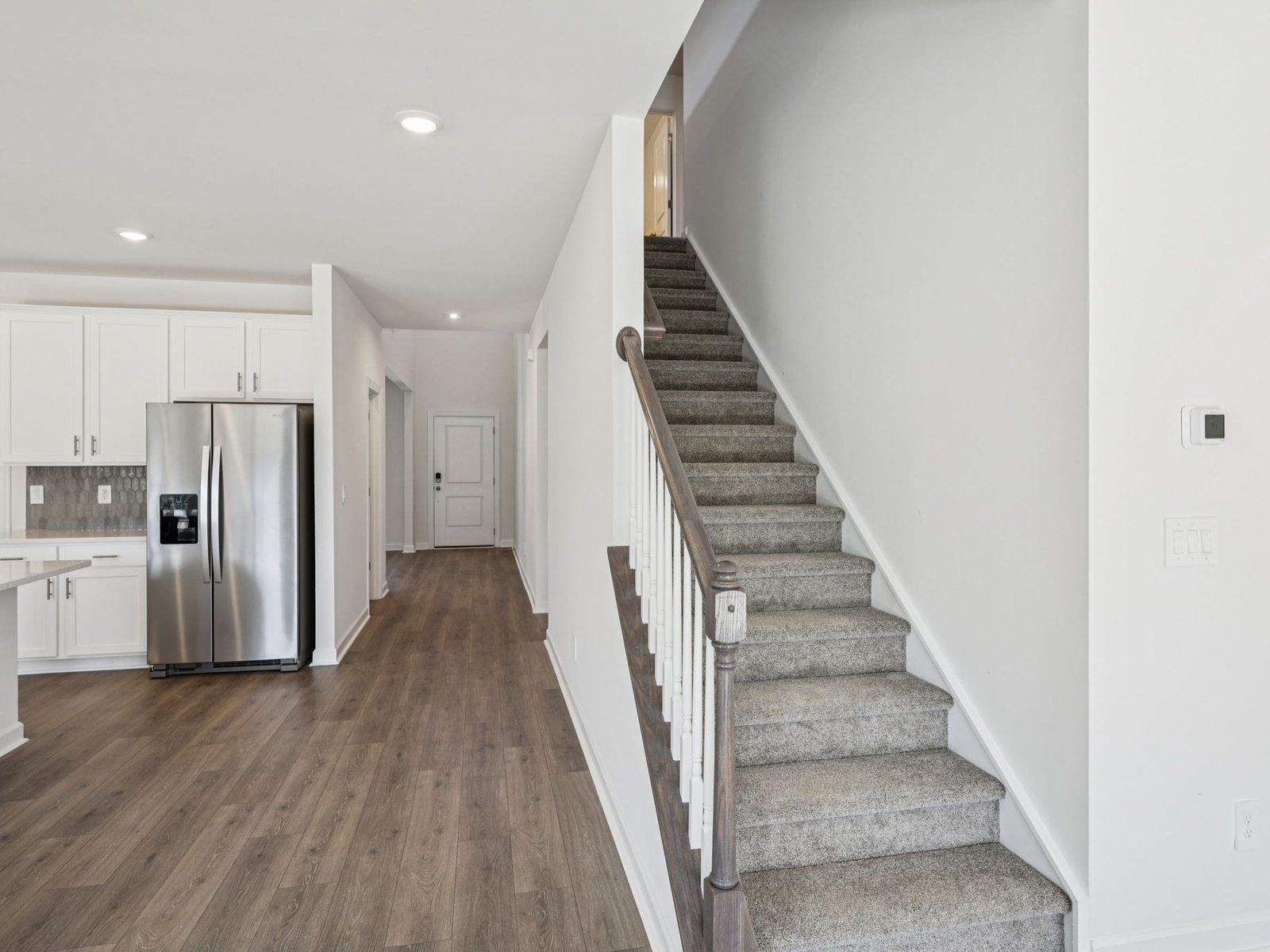 Step inside the 4-bed, 2.5-bath Sherwood floorplan.:Entry