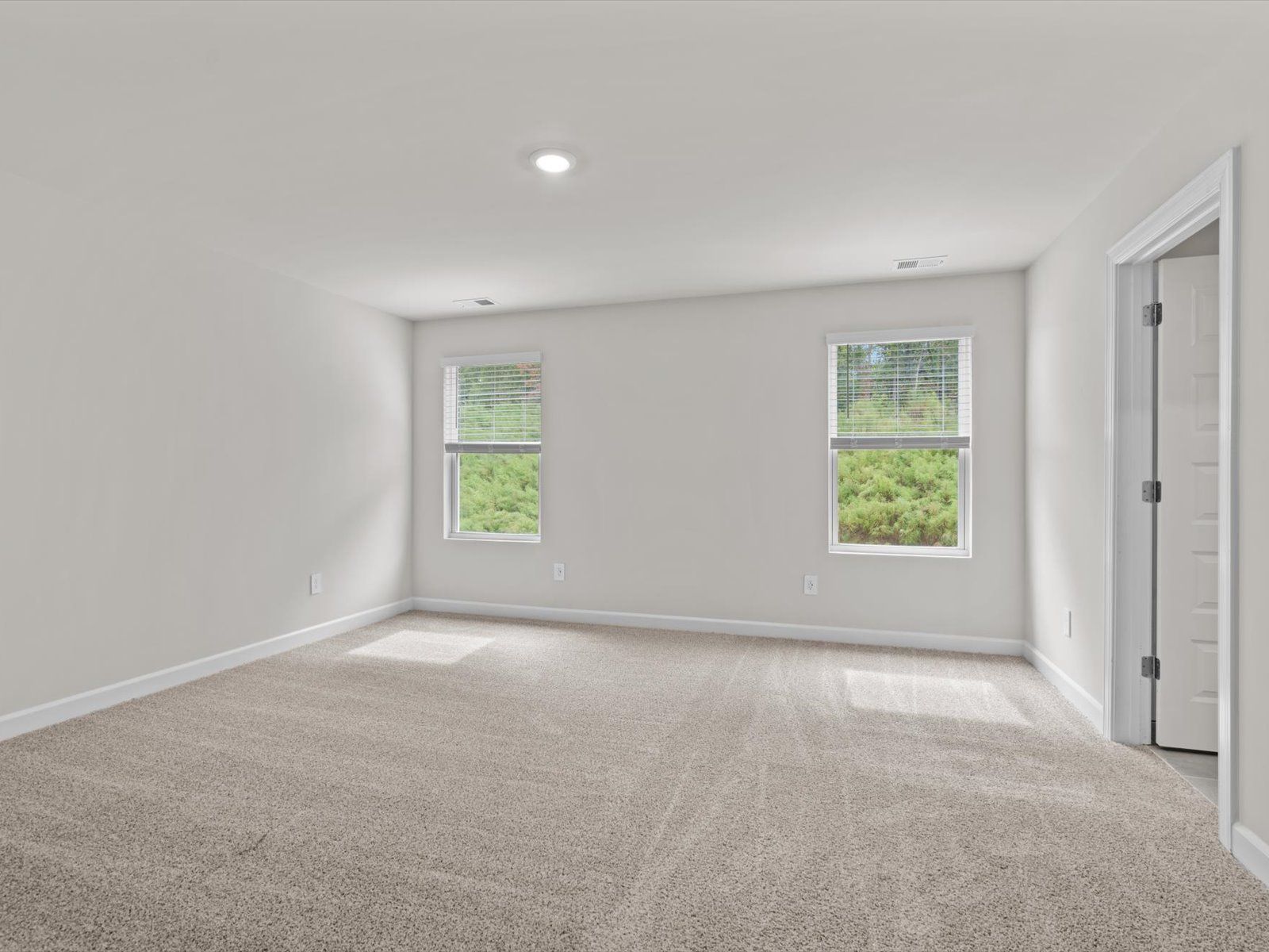 Welcome to the Roswell floorplan at Brayfield Manor.:Primary Bedroom