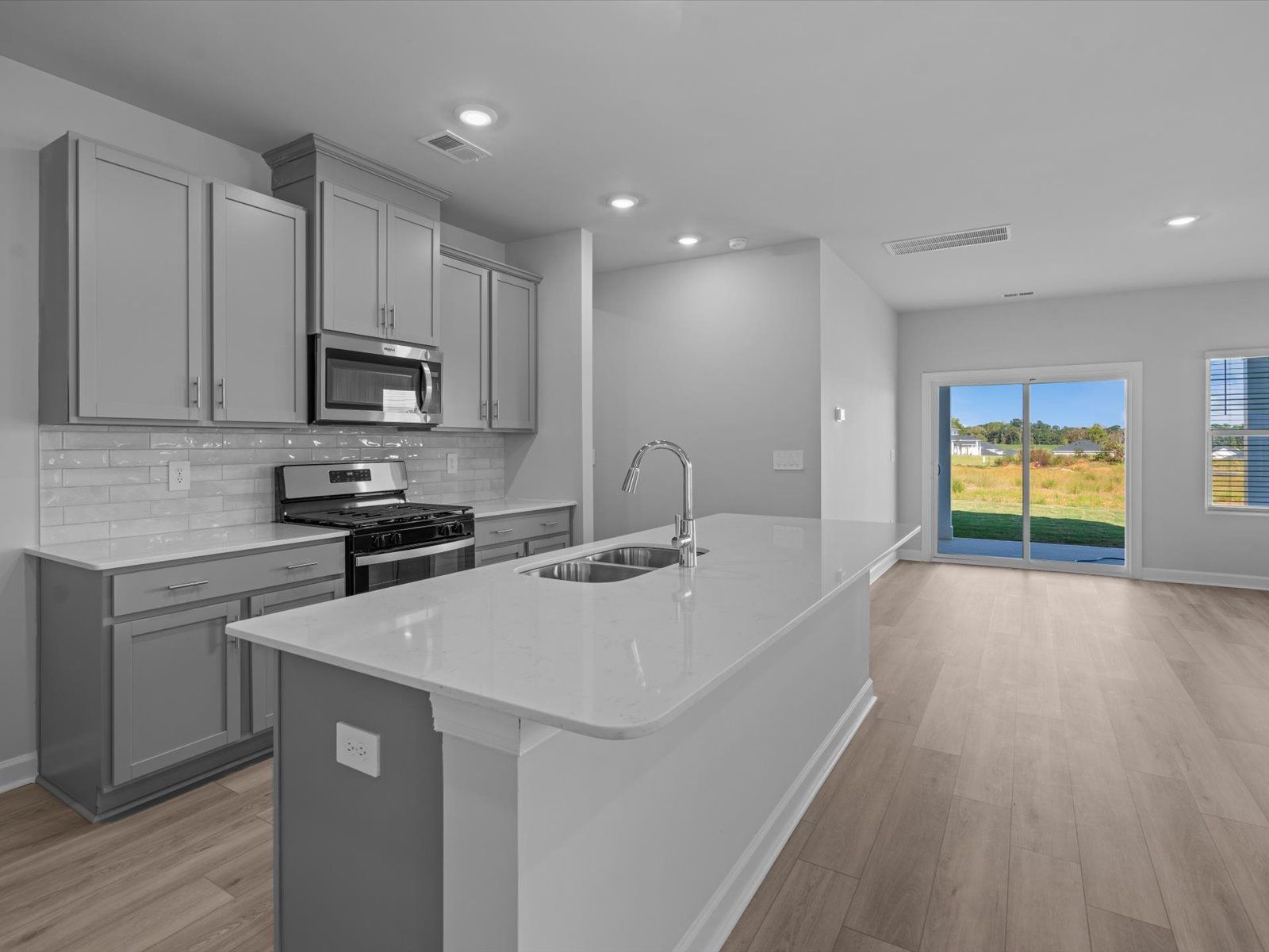 Welcome to the Roswell floorplan at The Farm at Wells Creek - Heritage Collection.:Kitchen