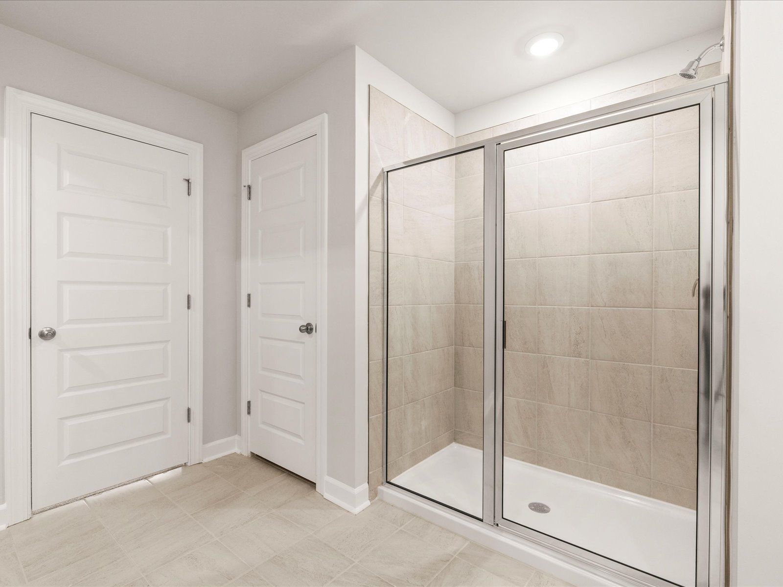 Welcome to the Roswell floorplan at Village at White Pine.:Bathroom