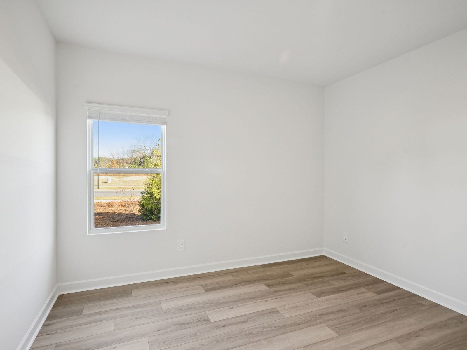 Turn the flex room into a functional office to accommodate your work-from-home lifestyle.:Flex Room