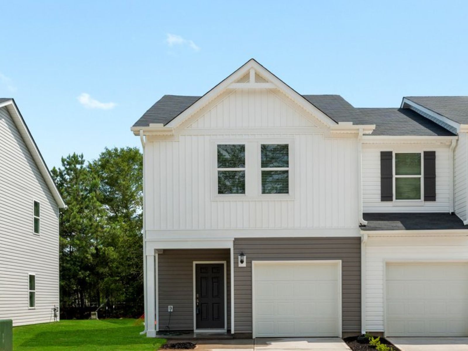 Welcome to the Ashton floorplan at Avalon Townes.:Front Exterior